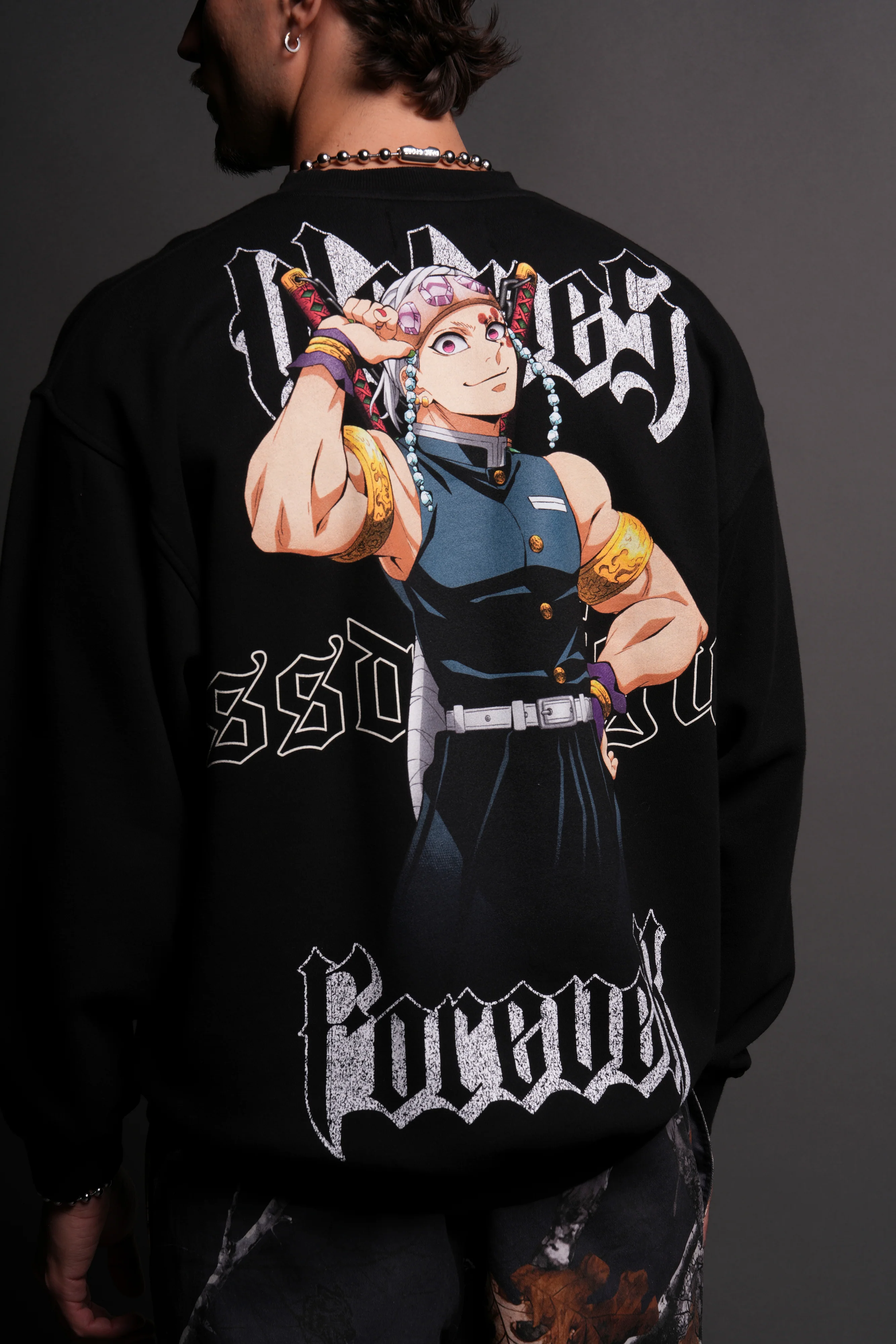 Breath Of Wolves London Crewneck in Black - Image 5