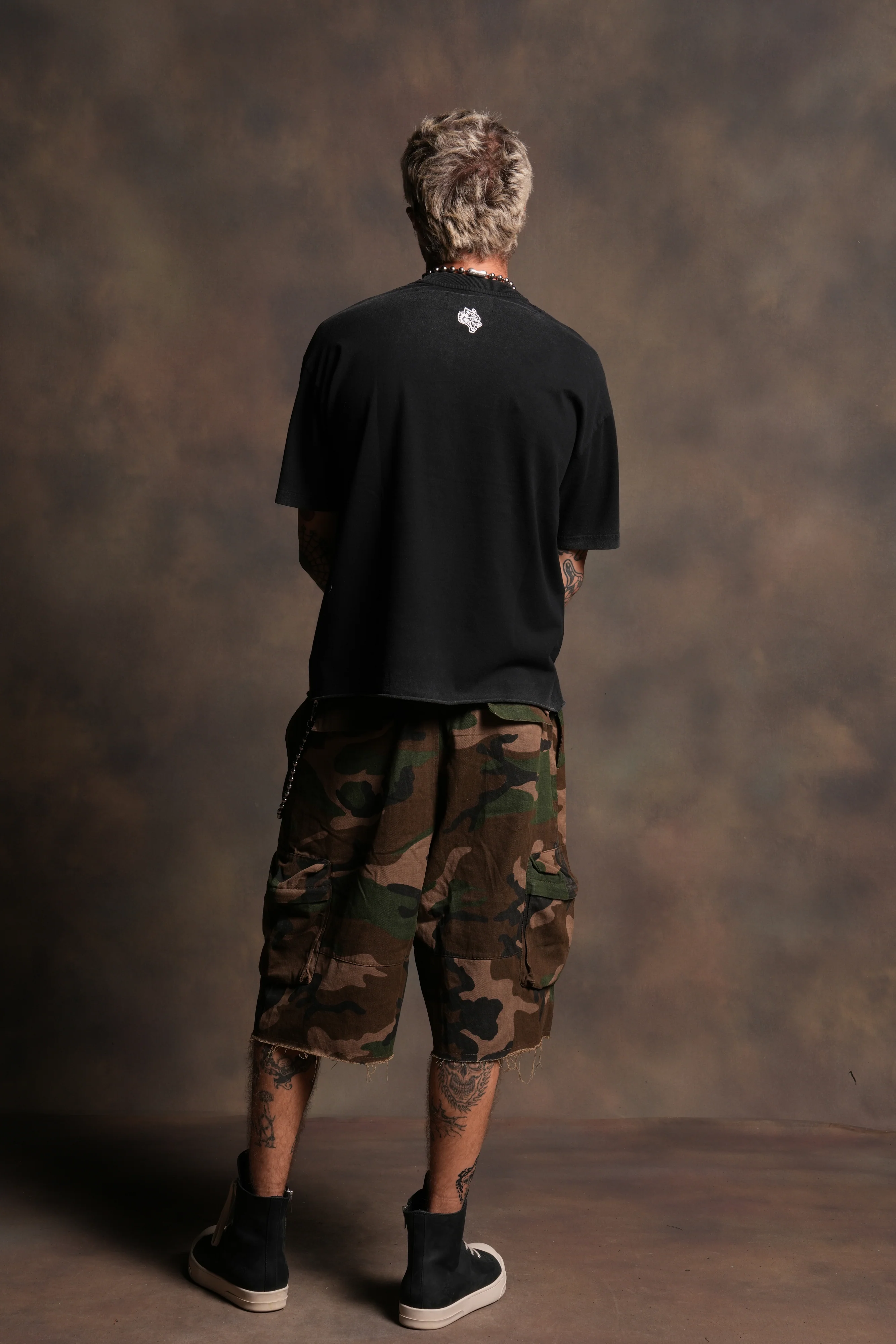 Darc Blossom Distressed Grunge Mid Length Raw Hem Tee in Washed Black - Image 6