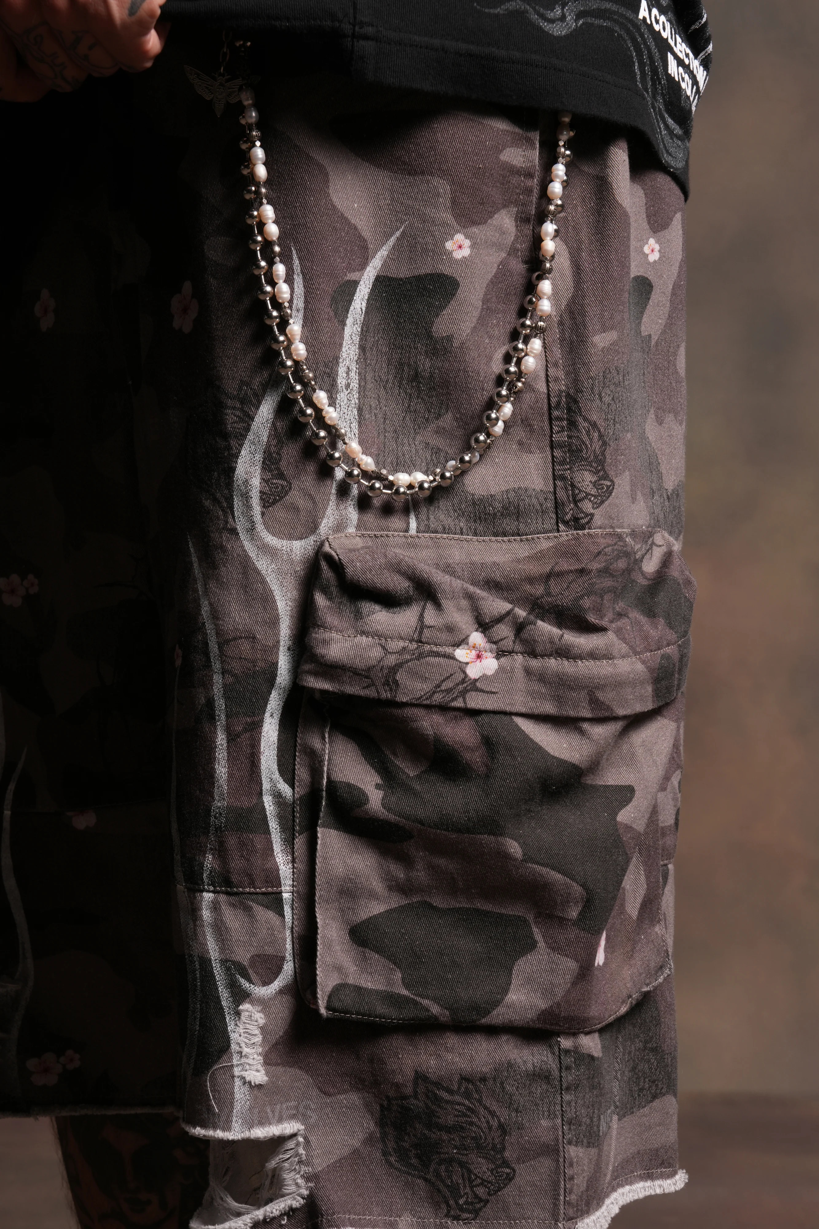 Darc Blossom Duke Cargo Shorts in Warrior In A Garden Green Camo - Image 8