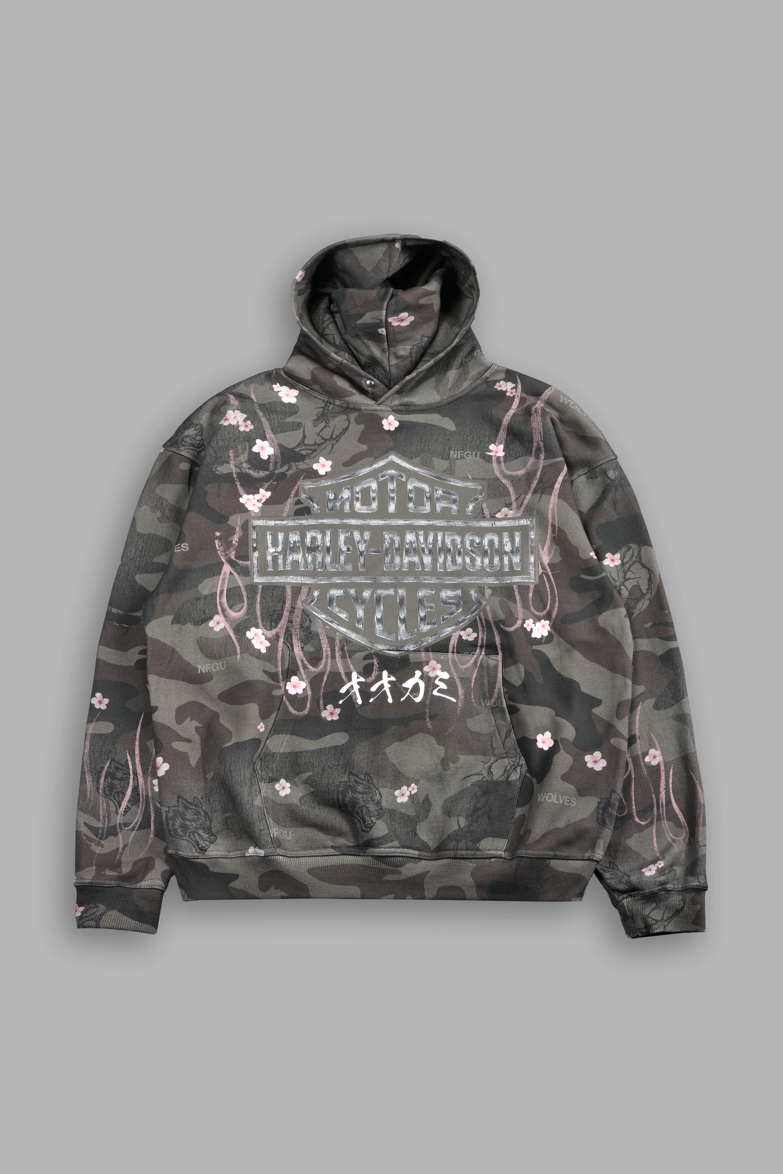 Darc Blossom Pierce Hoodie in Warrior In A Garden Green Camo