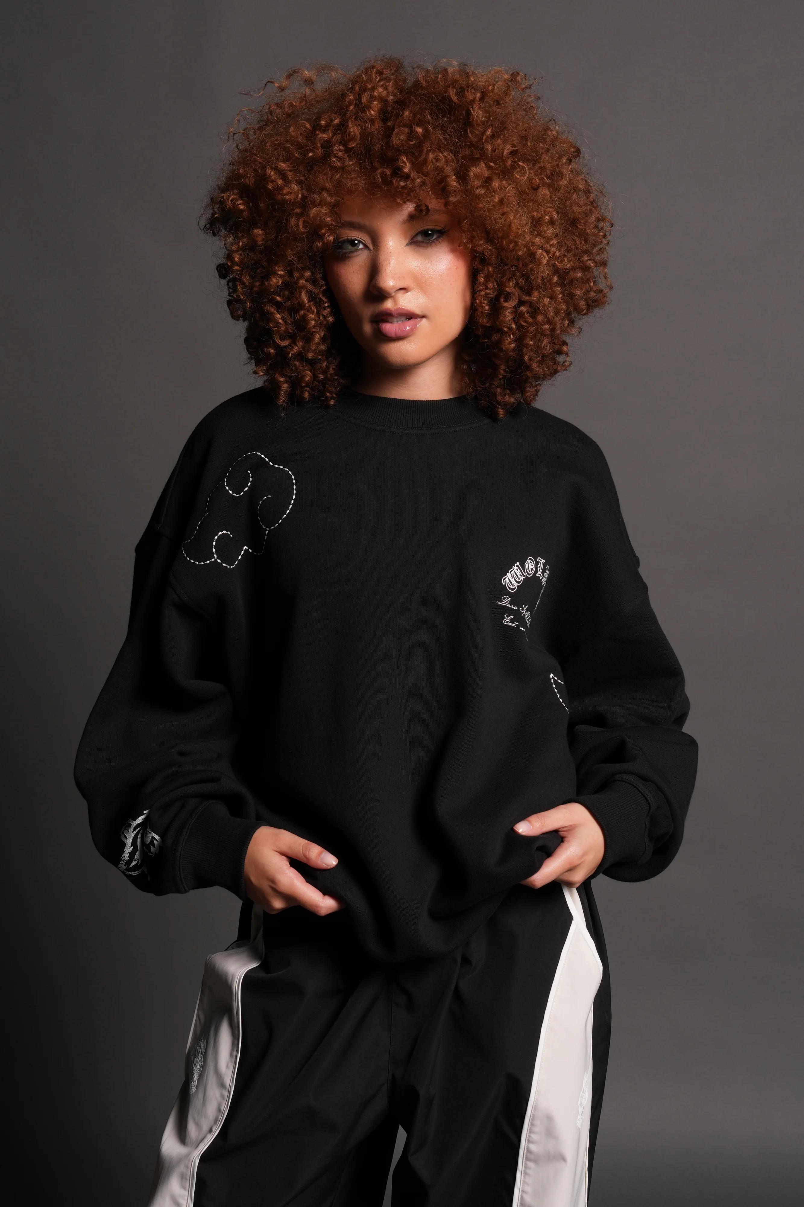 Darc Clouds London Crewneck in Black - Image 14
