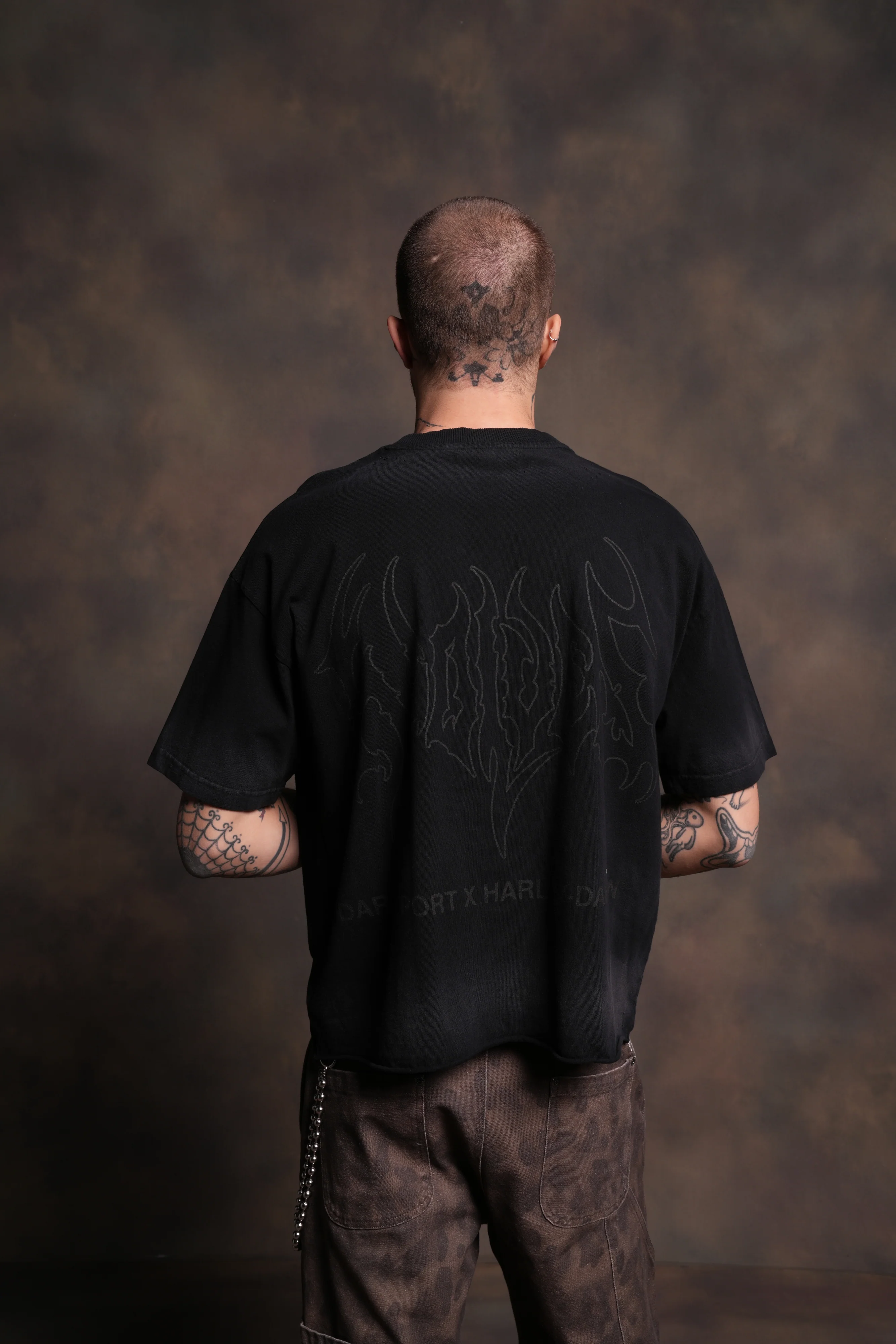 Darc Eagle Distressed Grunge Mid-Length Raw Hem Tee in Black Drift Wash - Image 2