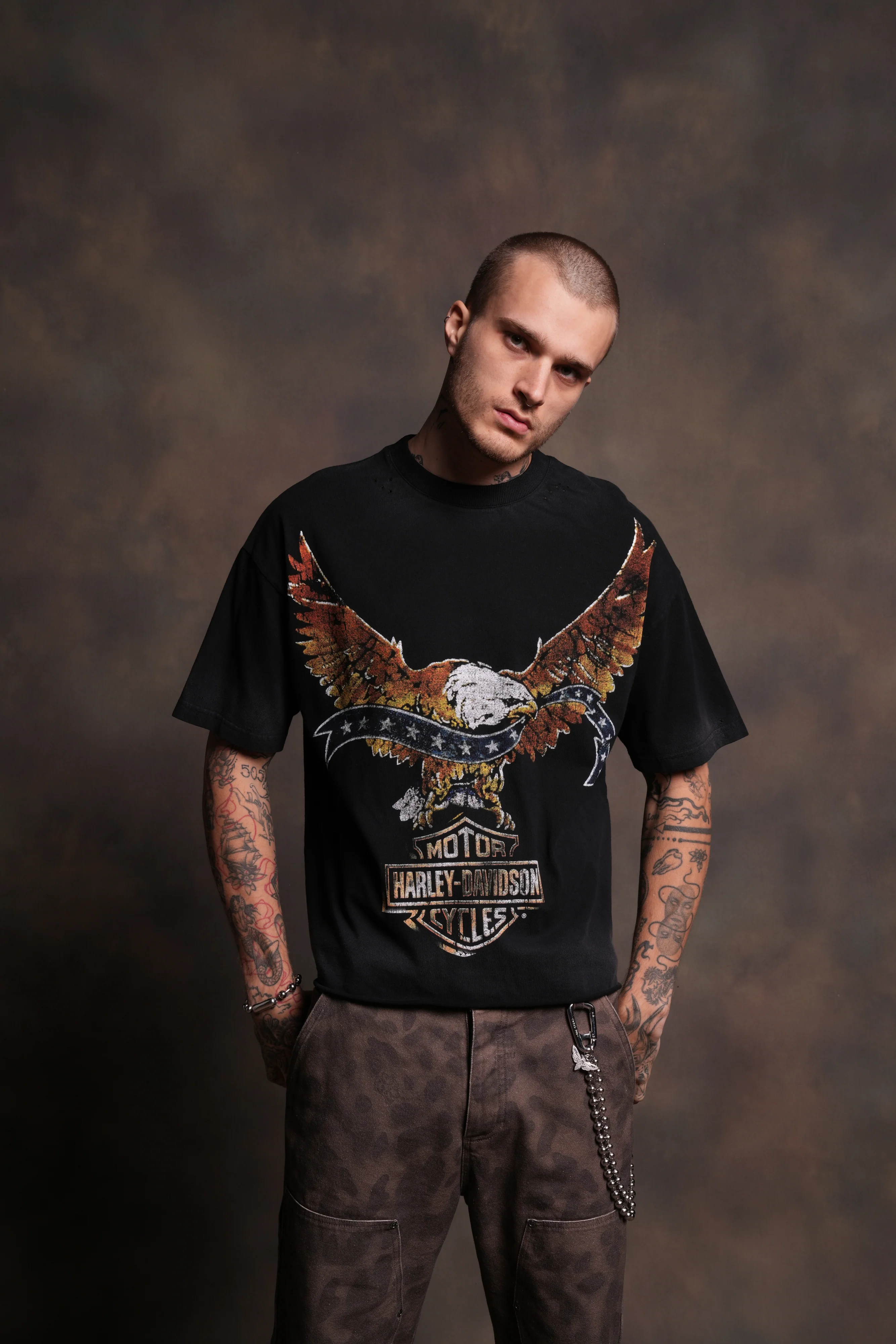 Darc Eagle Distressed Grunge Mid-Length Raw Hem Tee in Black Drift Wash - Image 4