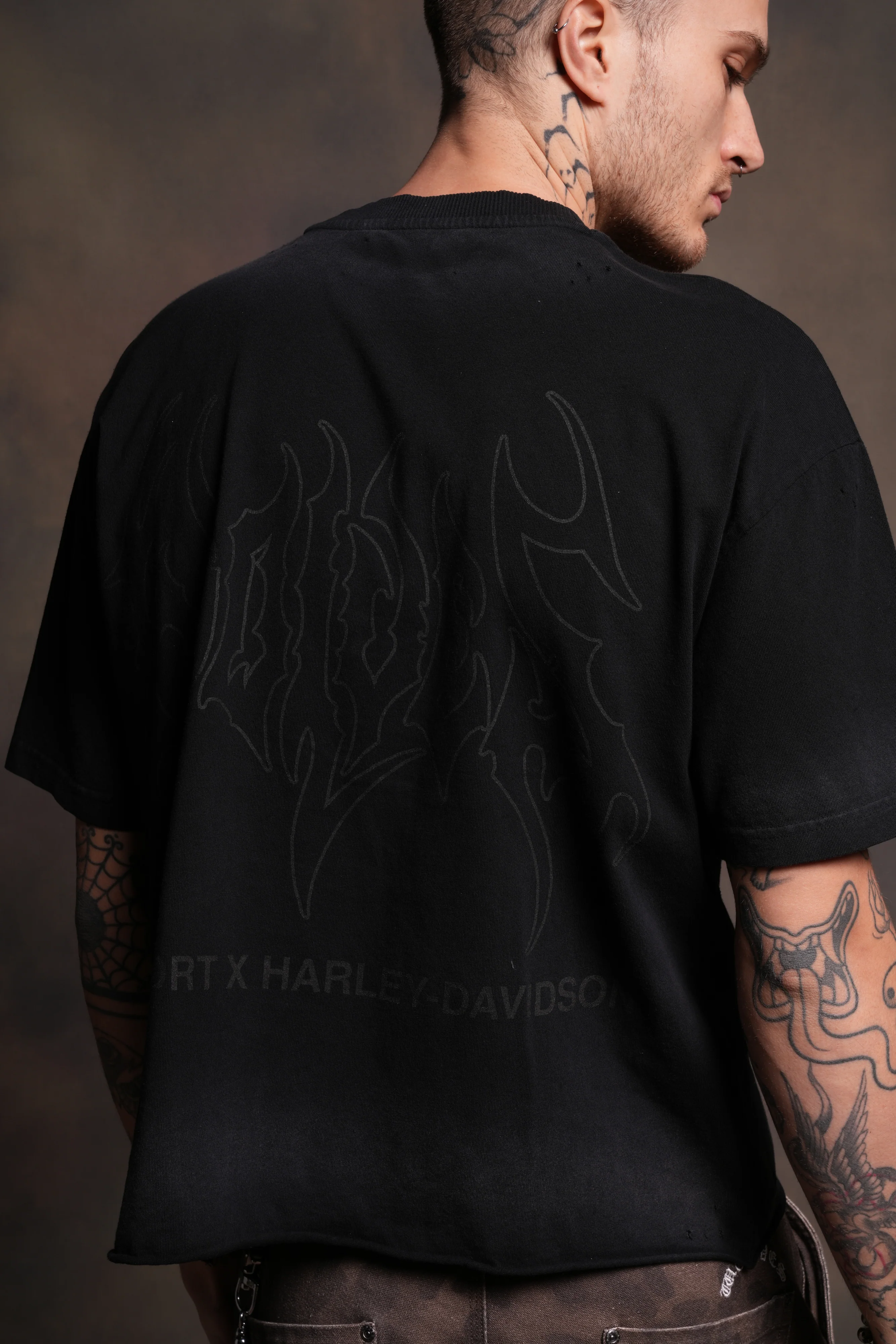 Darc Eagle Distressed Grunge Mid-Length Raw Hem Tee in Black Drift Wash - Image 8