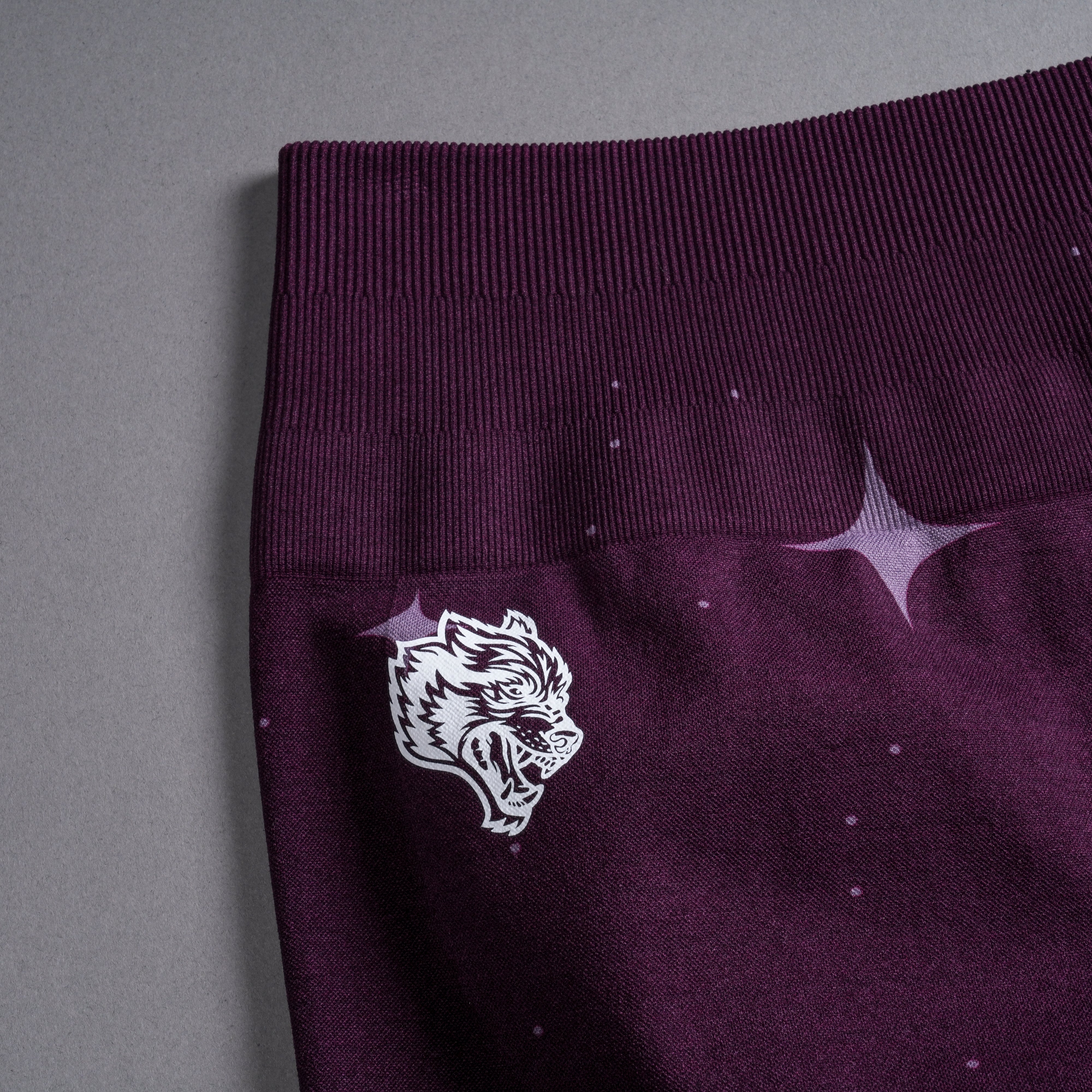 Darc Script Everson Seamless "Training" Shorts in Plum Starry Night - Image 4