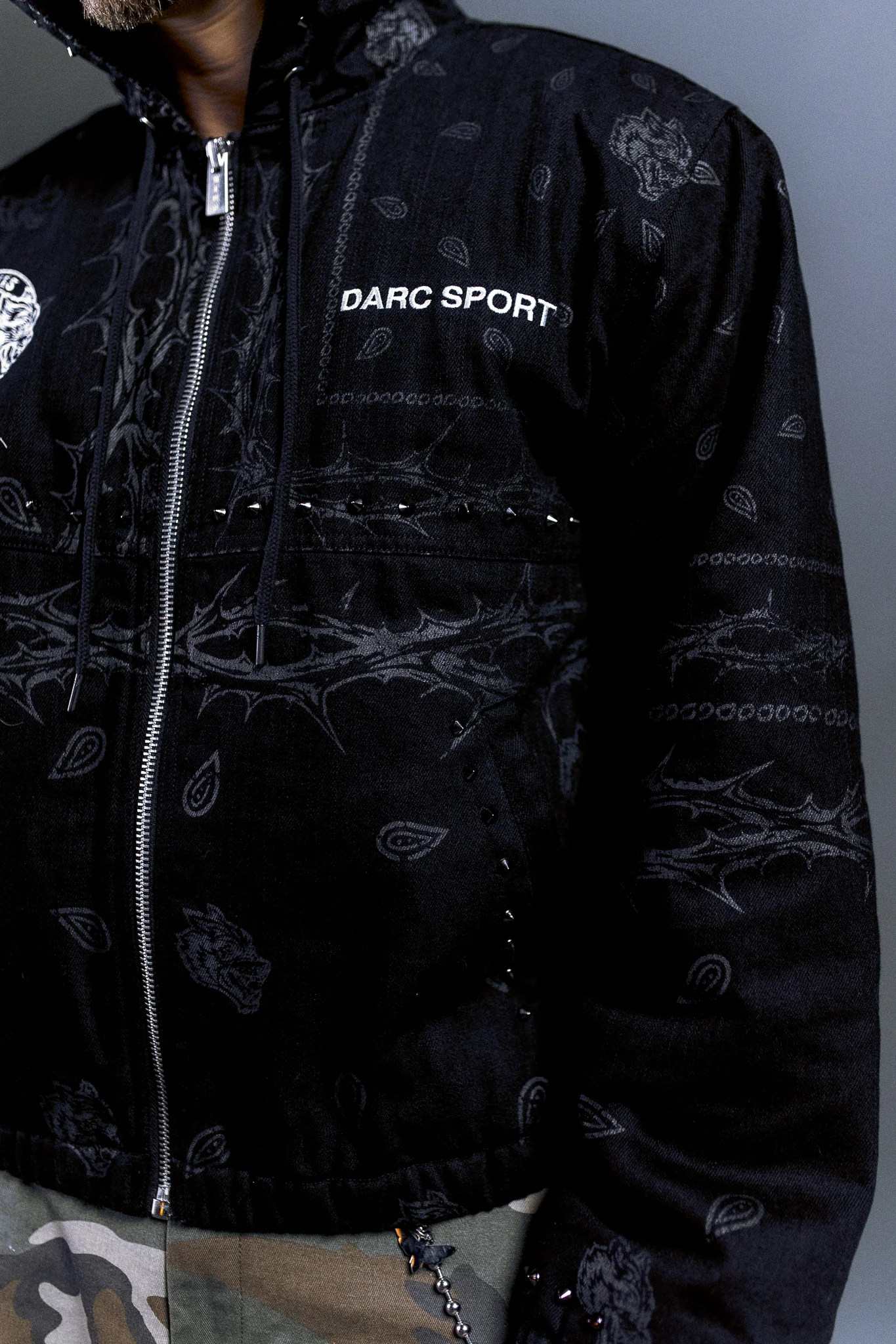 Darc Sport Wolves Club Calaway Jacket in Black Thorn Paisley - Image 7