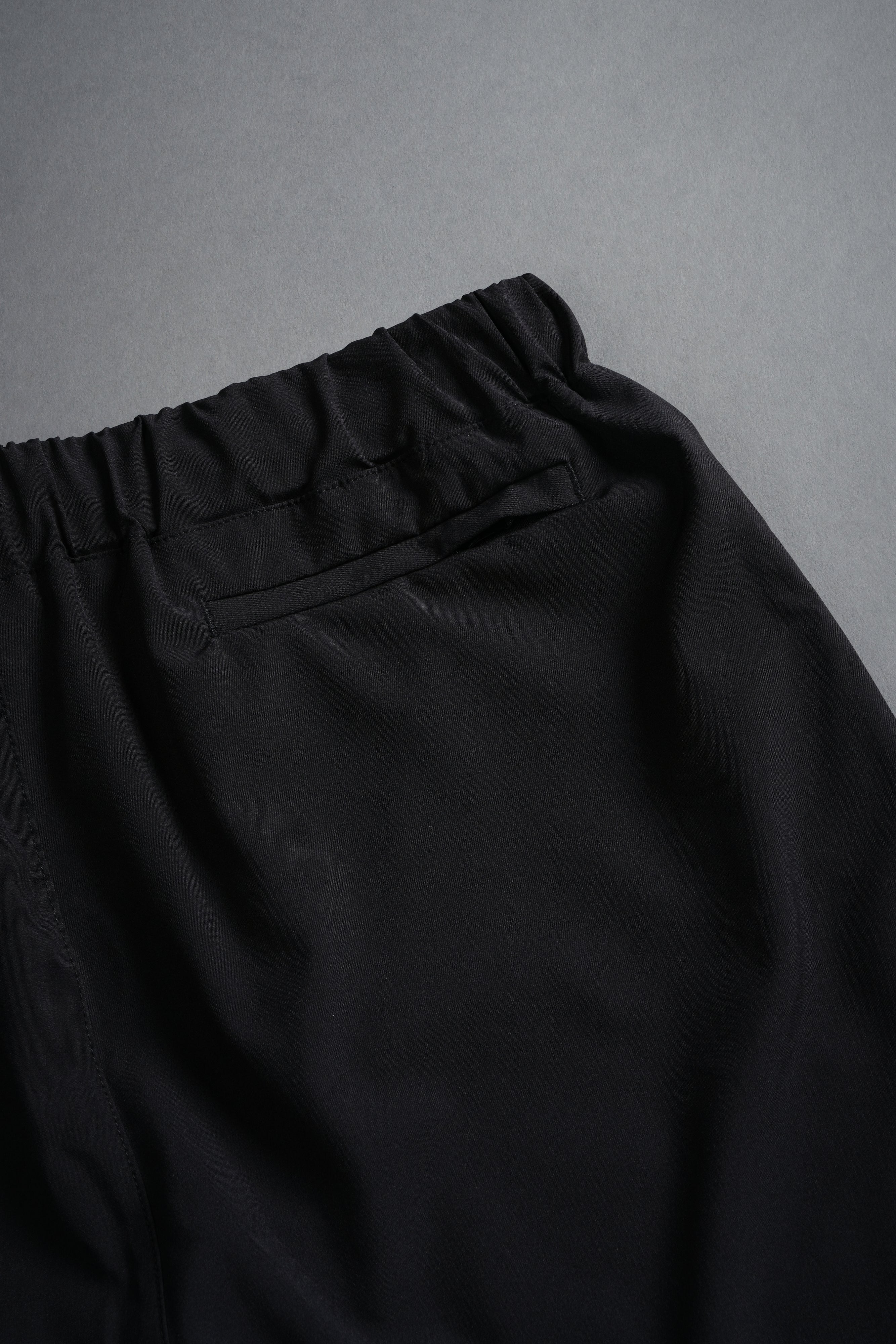 Dual Compression Shorts in Black - Image 11