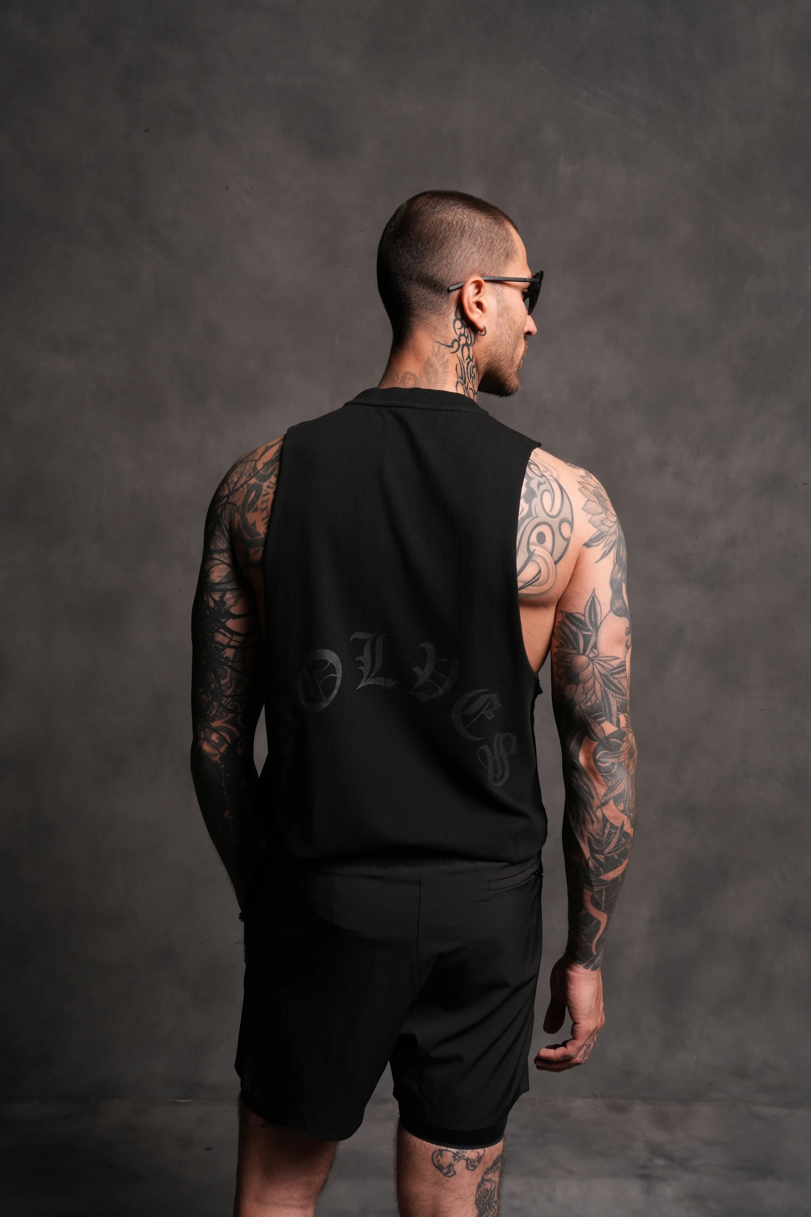 Dual Compression Shorts in Black - Image 13