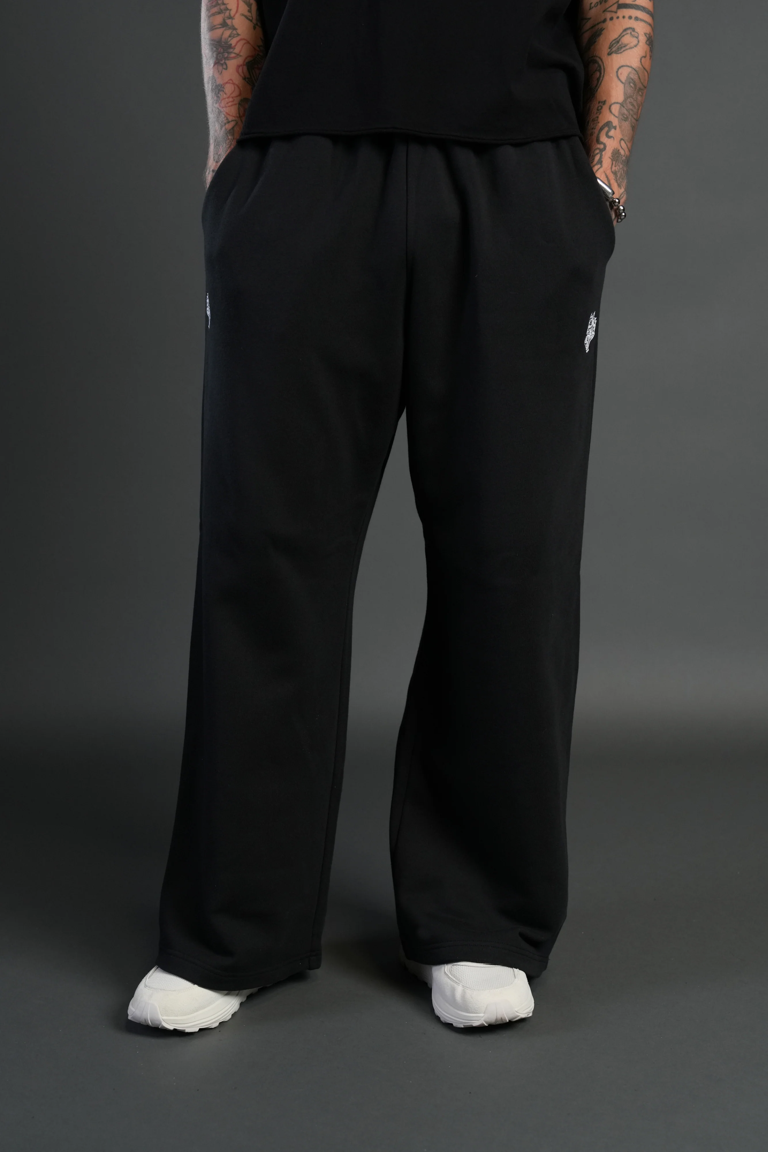 Dual Lennox Sweat Pants in Black - Image 2
