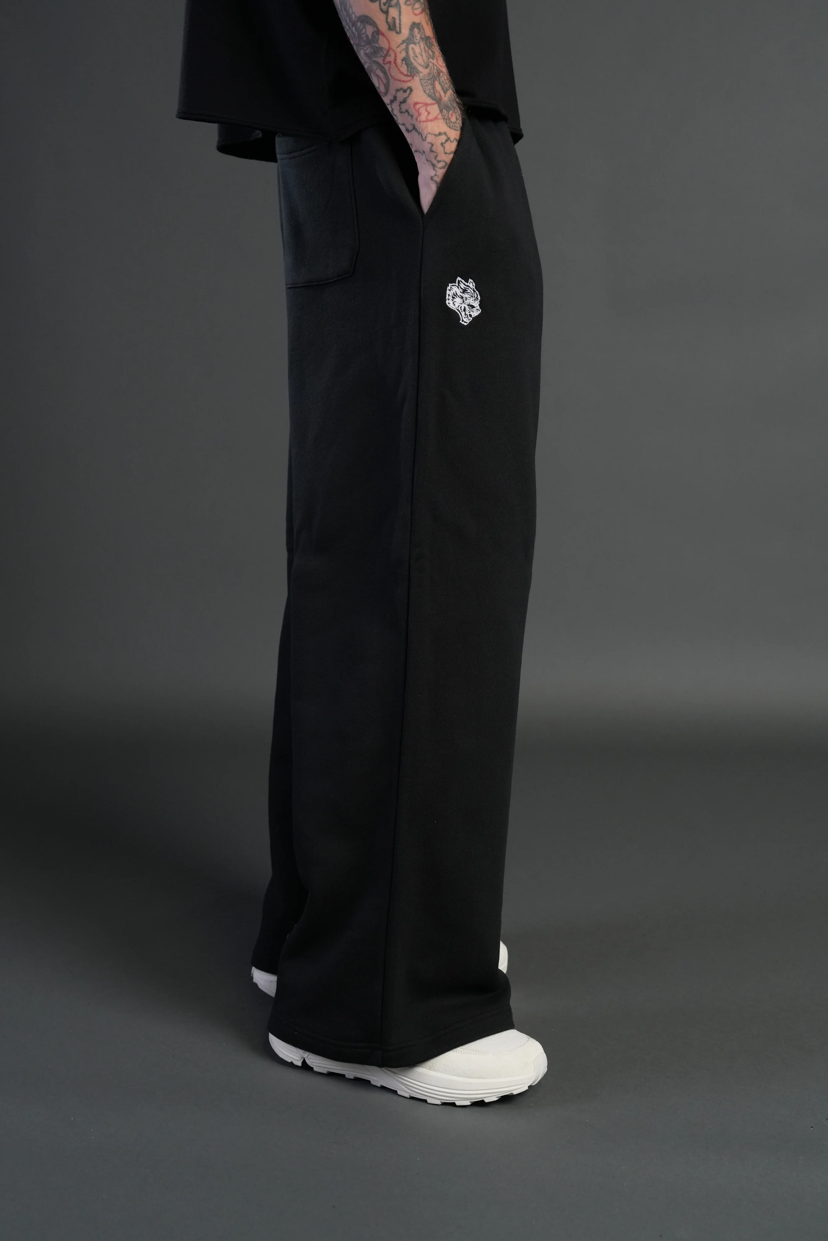 Dual Lennox Sweat Pants in Black - Image 4