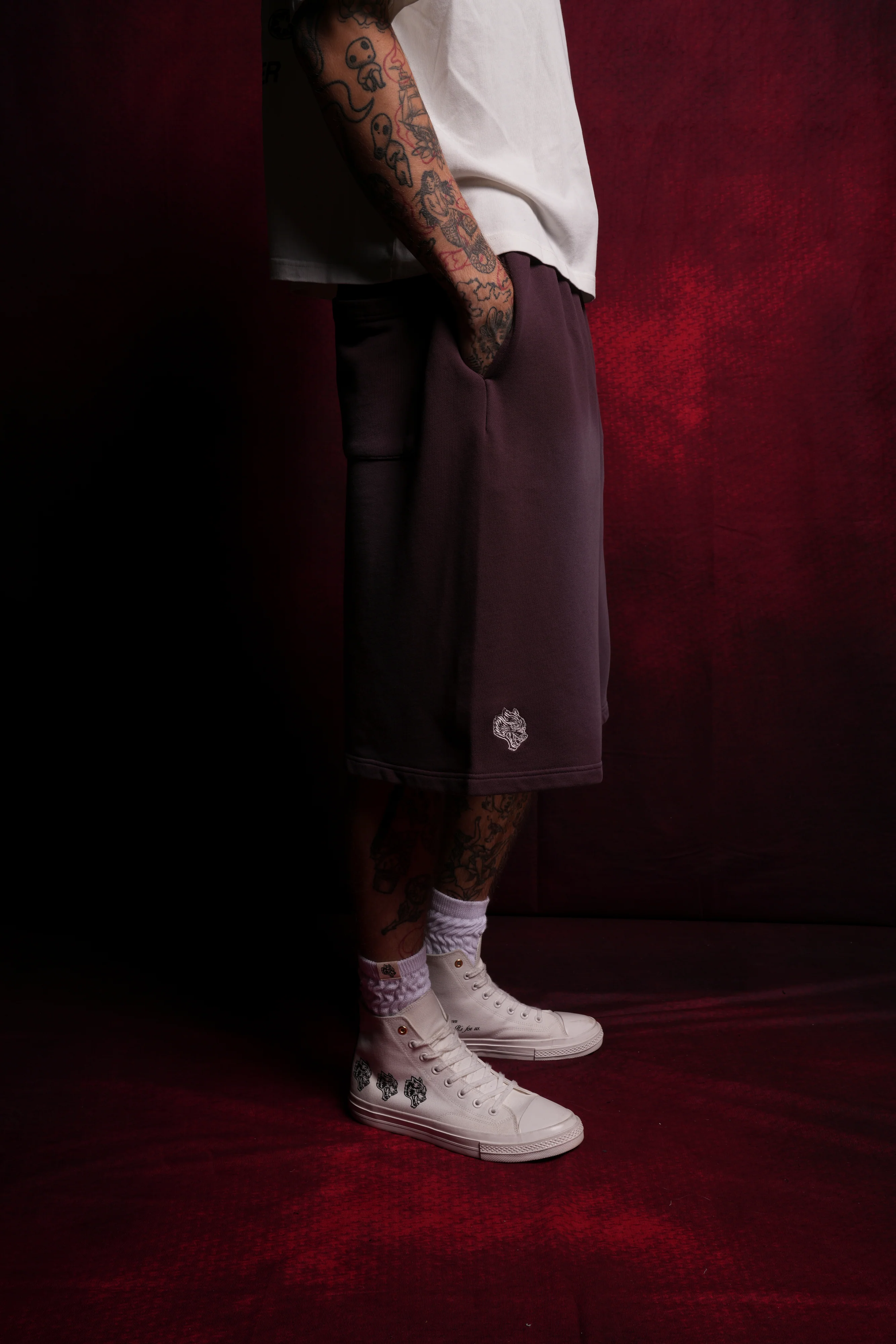 Dual Oversized Osiris Sweat Shorts in Darc Purple Sun Fade - Image 5