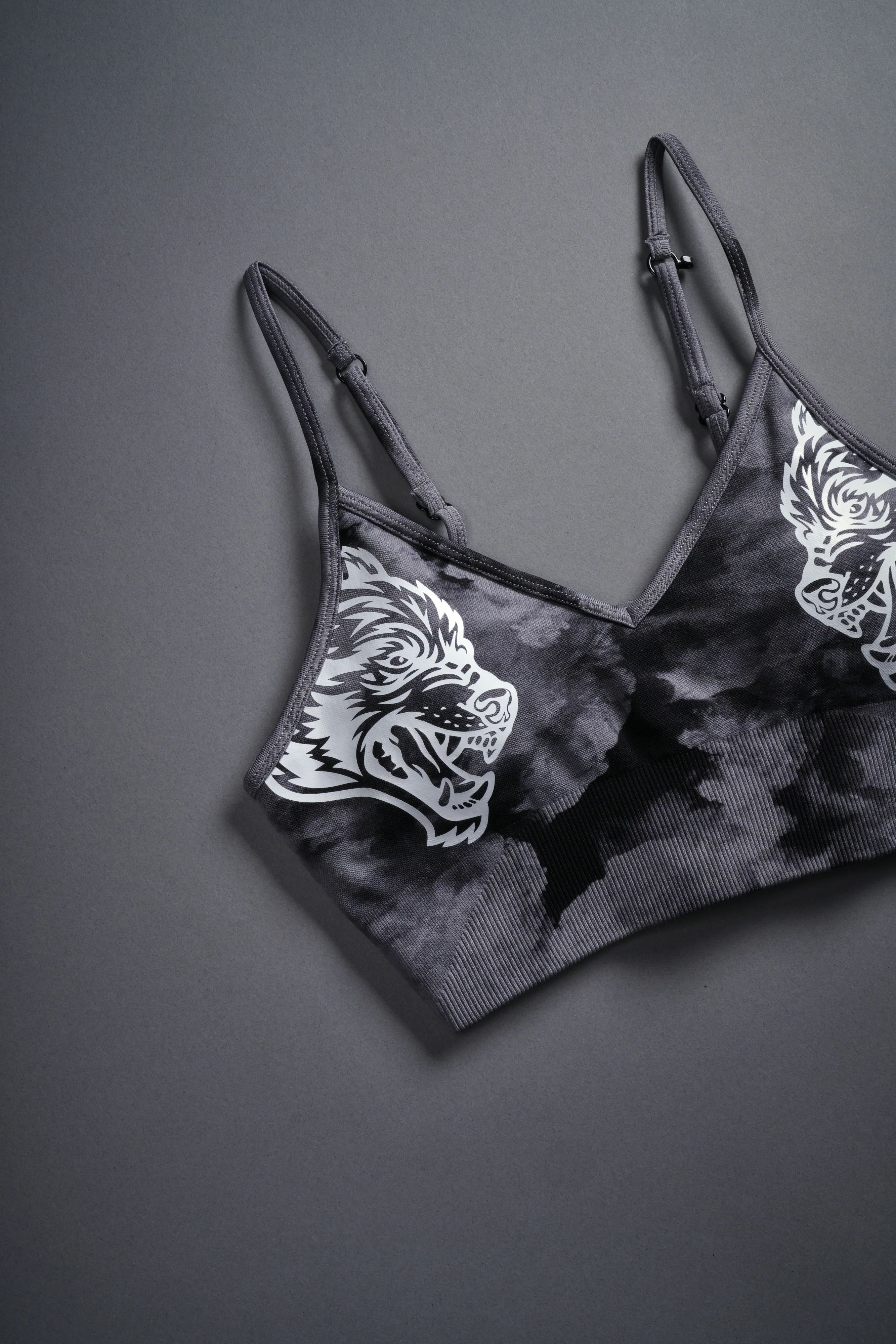 Dual Wolf Chopper "Everson Seamless" Sports Bra in Black Ghost Clouds - Image 7