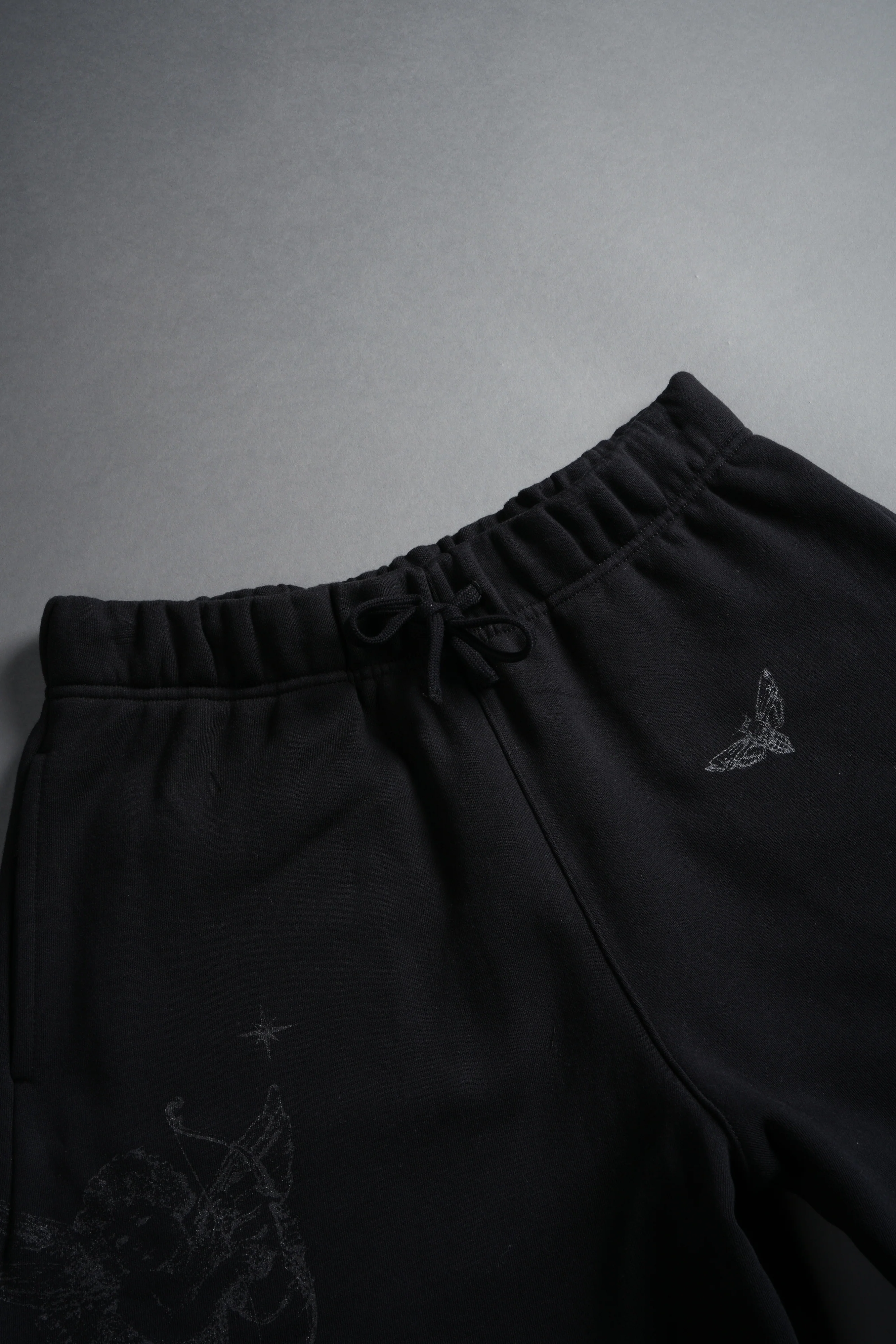 Fallen Cherub Oversized Post Lounge Sweat Shorts in Black - Image 4