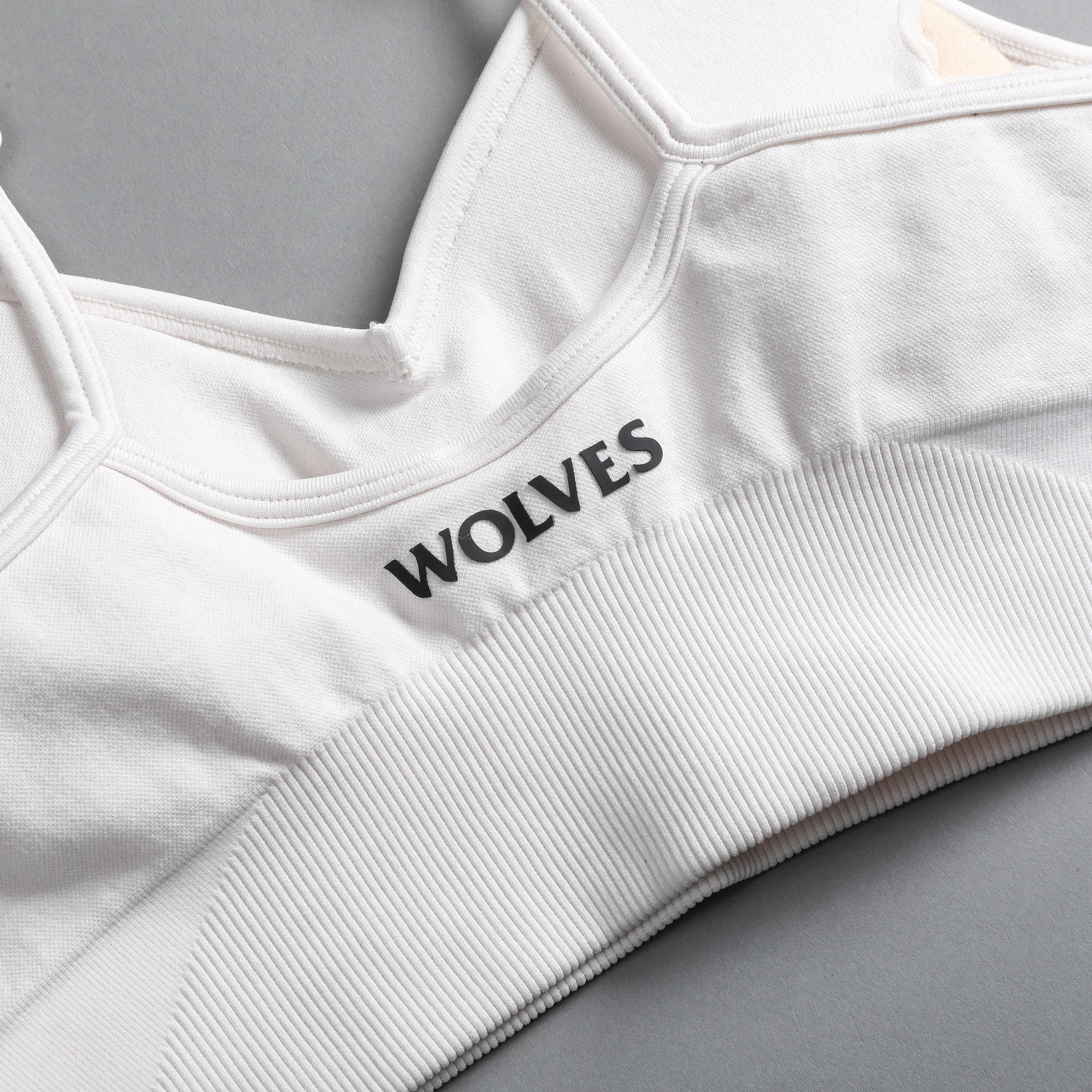 Faster "Everson Seamless" Sports Bra in Stone - Image 9