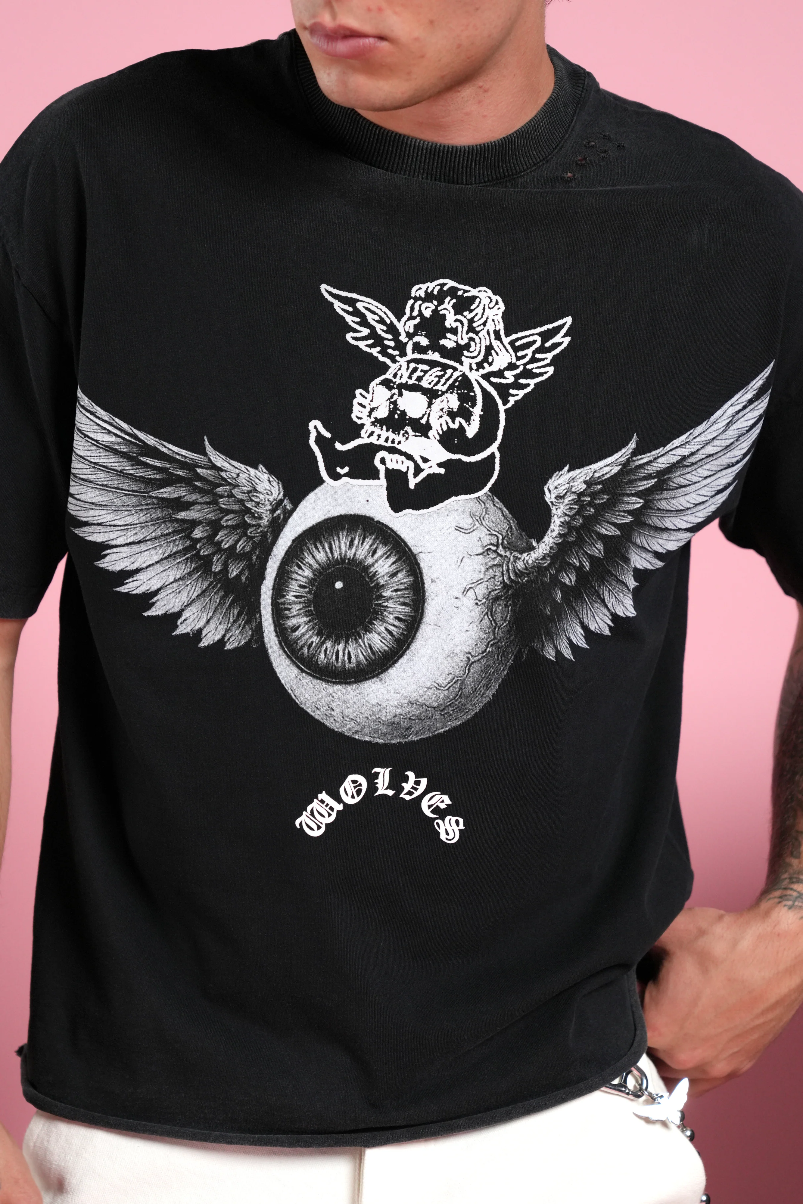 Flight Club Distressed Grunge Mid-Length Raw Hem Tee in Black - Image 10