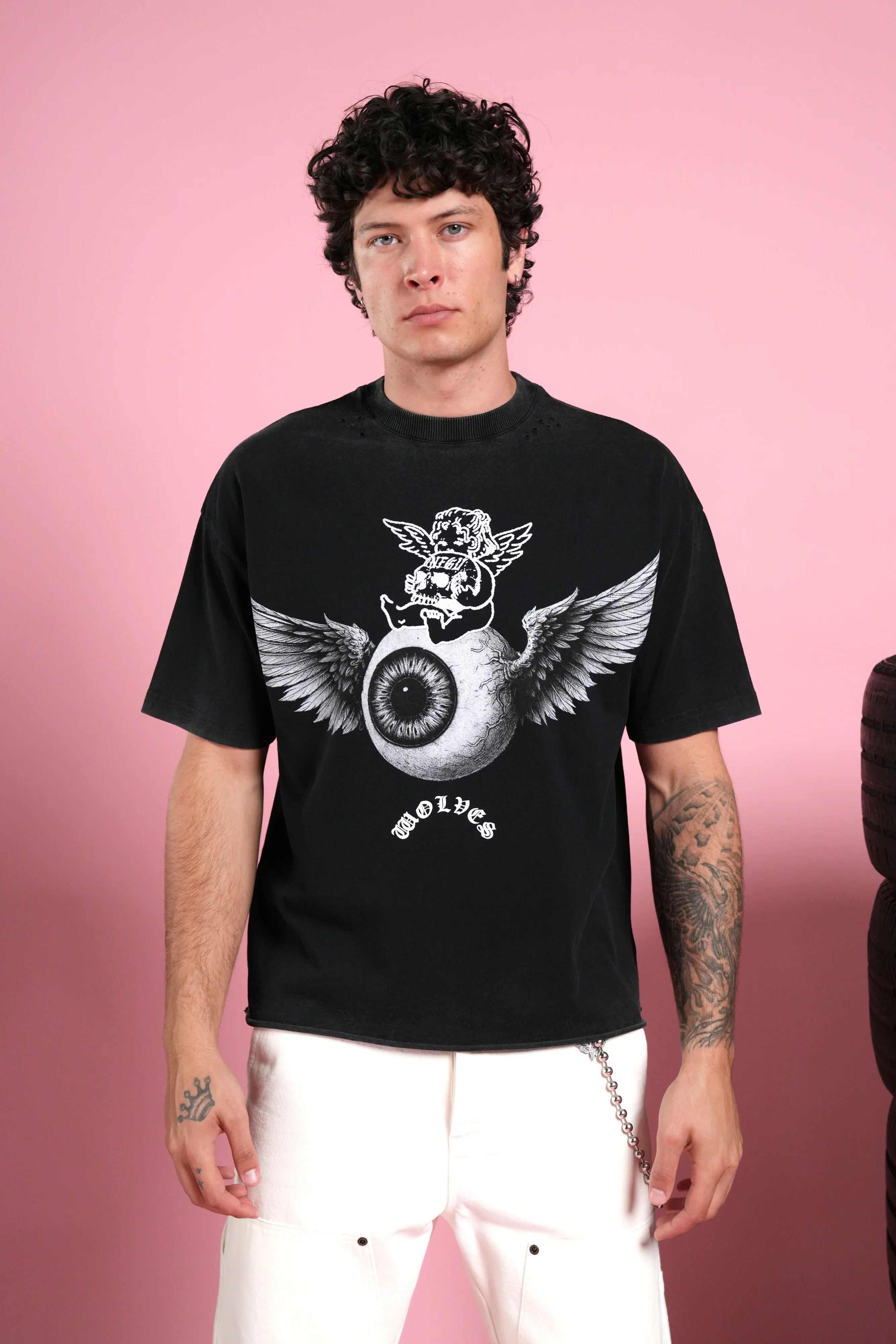 Flight Club Distressed Grunge Mid-Length Raw Hem Tee in Black - Image 4