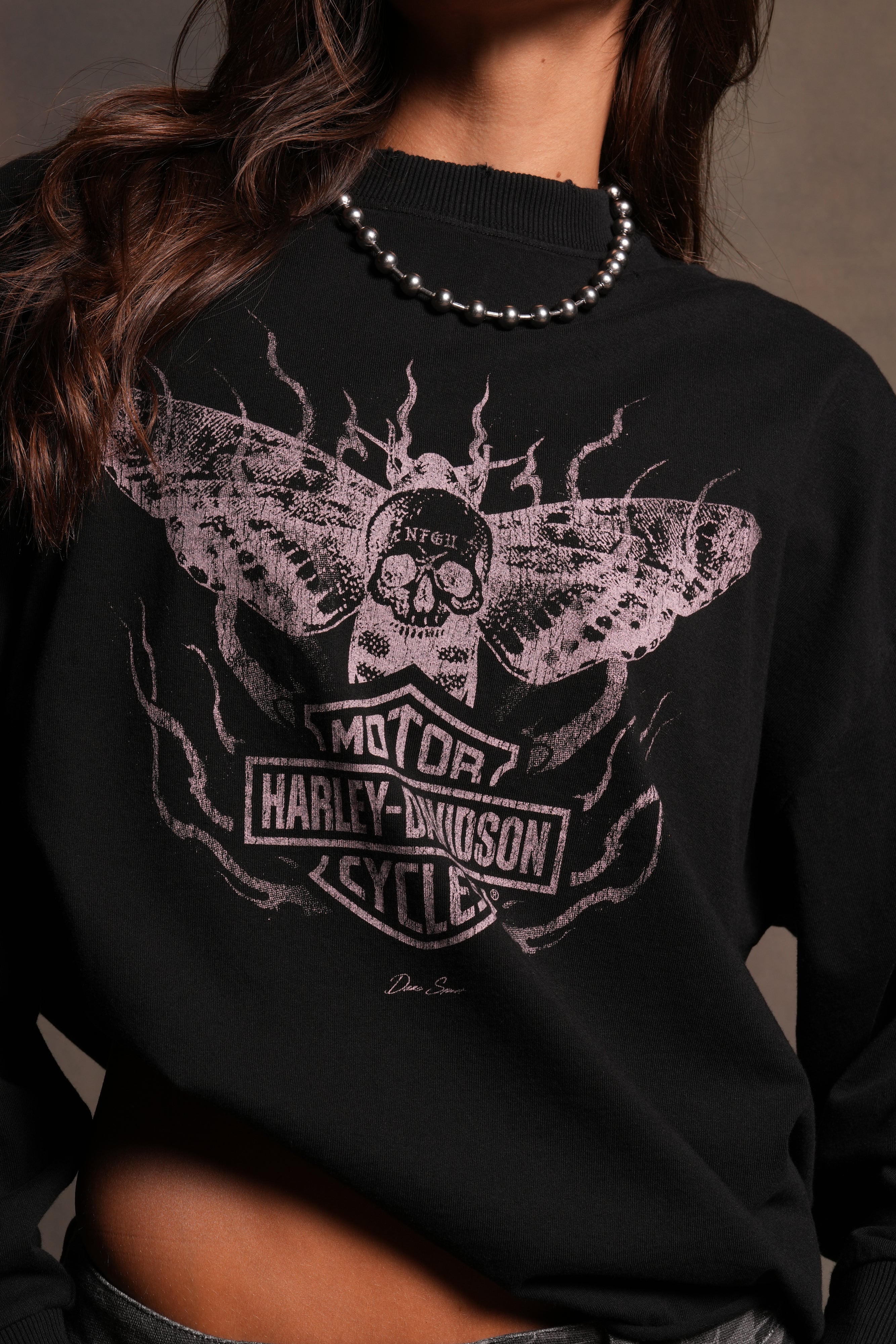 H-D Moth Inferno Distressed Grunge Box Cut Ls Tee in Black - Image 4