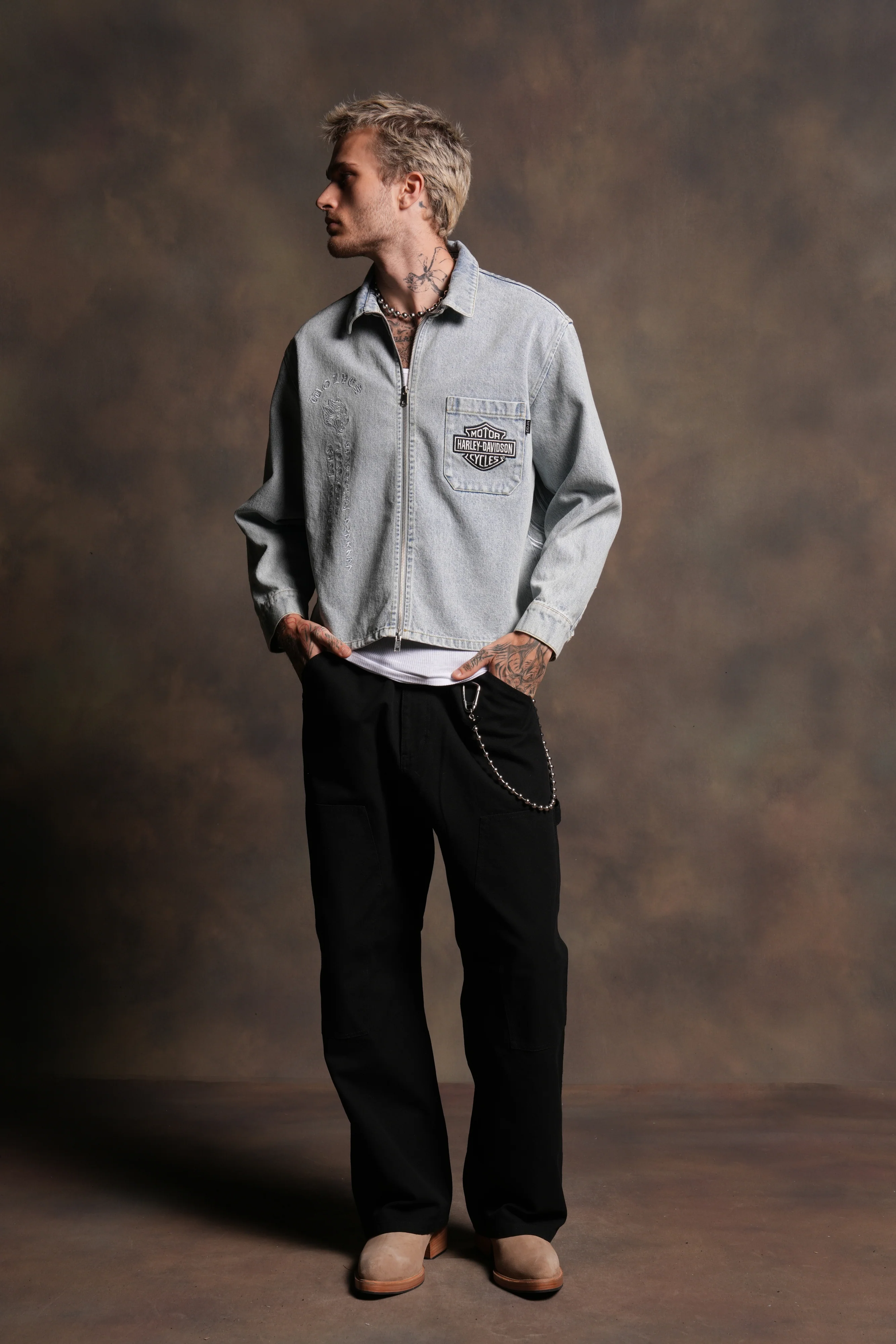 H-D Wolves Inferno Ls Denim Vince Shirt in Light Wash - Image 8