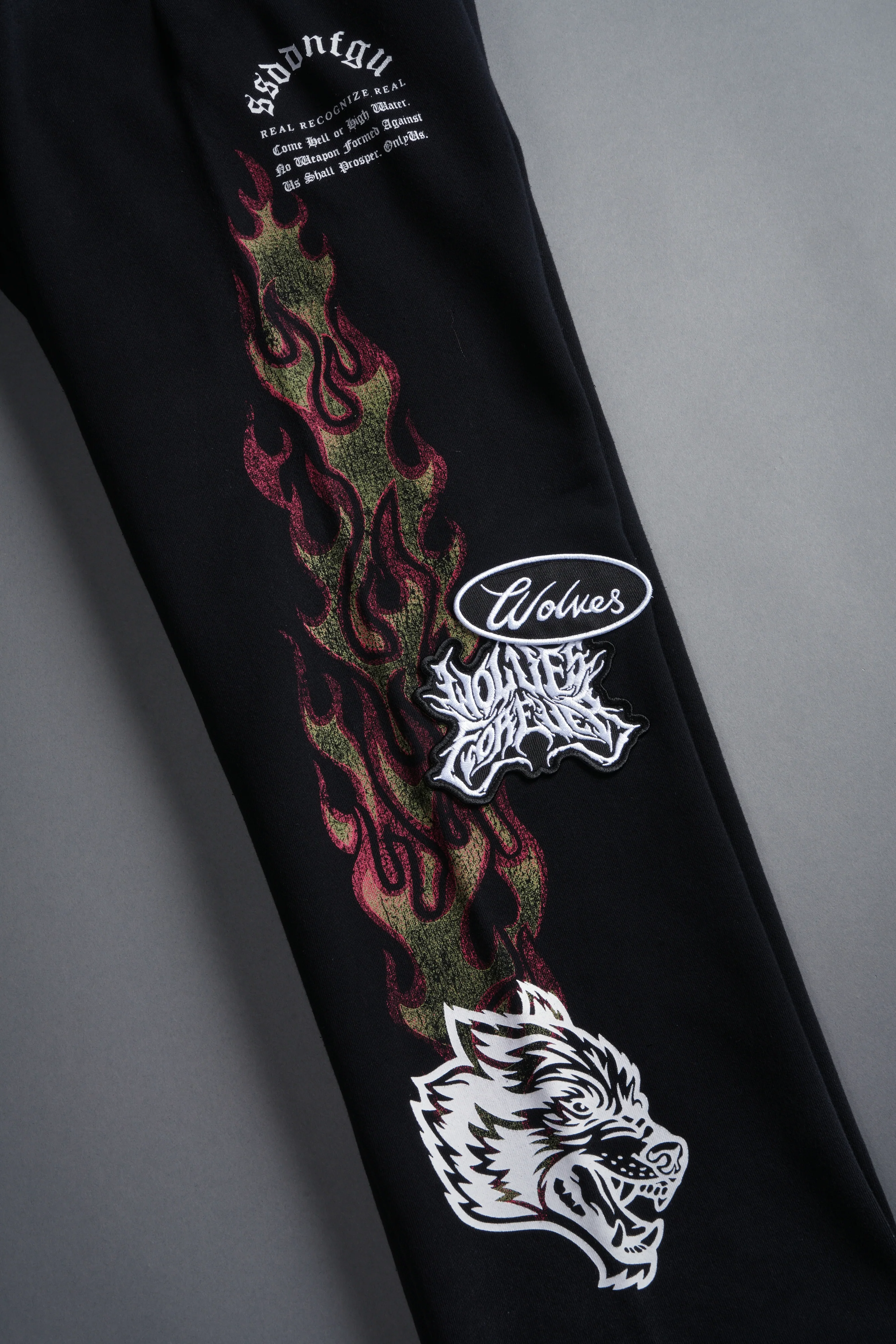 Harley-Davidson Wolves Bigelow Cargo Sweat Pants in Black Drift Wash - Image 15