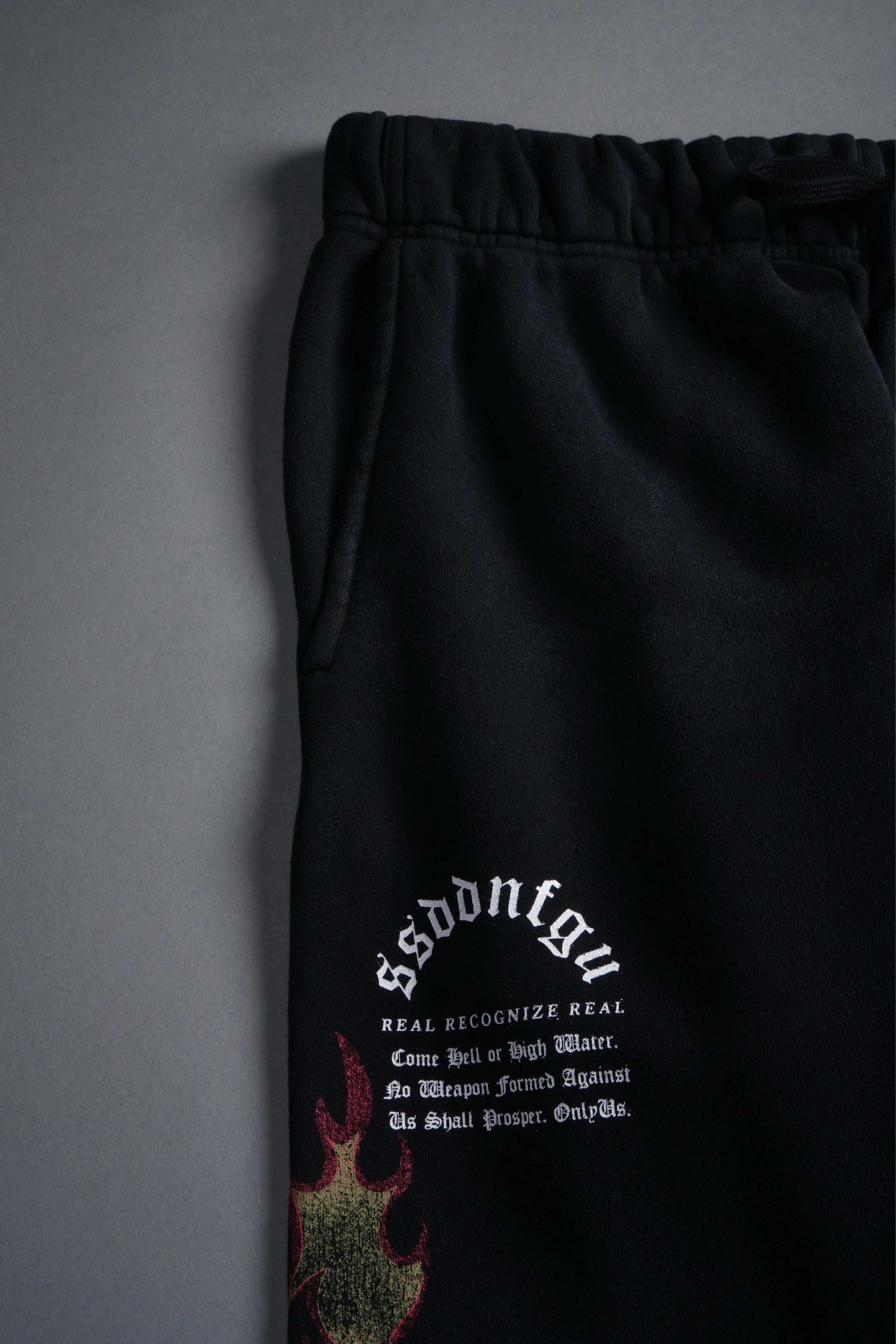 Harley-Davidson Wolves Bigelow Cargo Sweat Pants in Black Drift Wash - Image 8