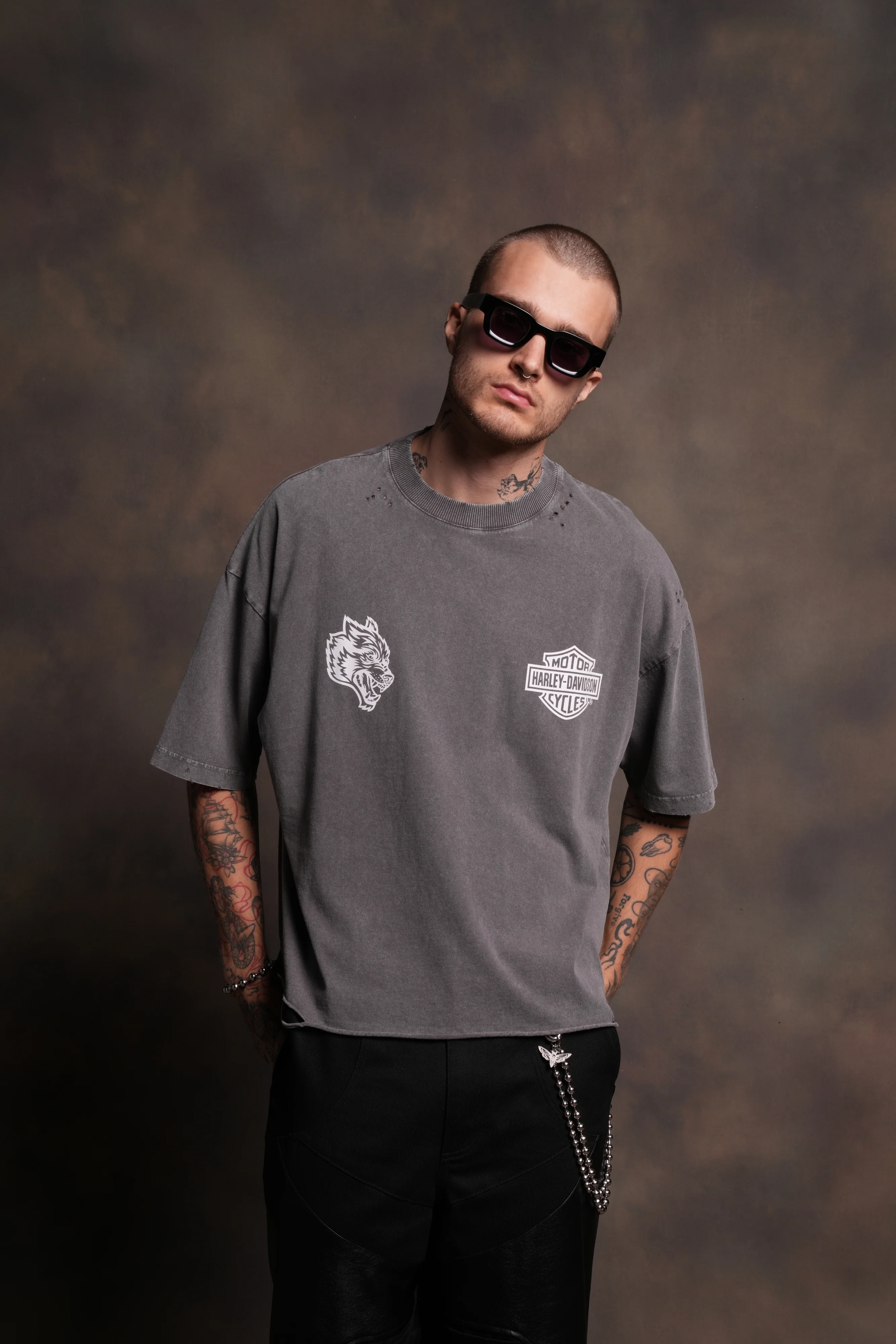 Harley-Davidson Wolves Distressed Grunge "Box Cut" Tee in Slate Gray - Image 2