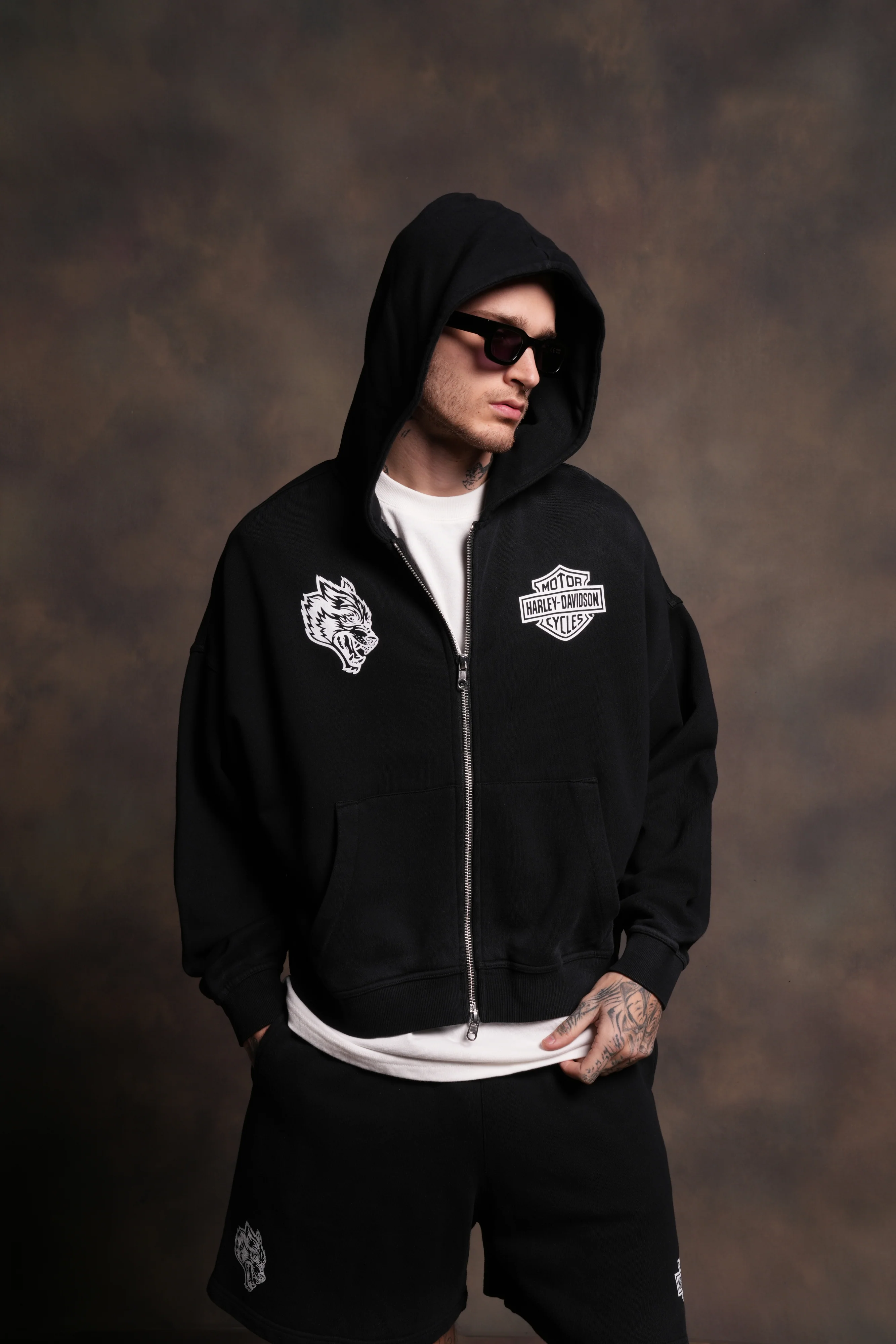 Harley-Davidson Wolves Vex Double Zip Hoodie in Black Drift Wash - Image 2