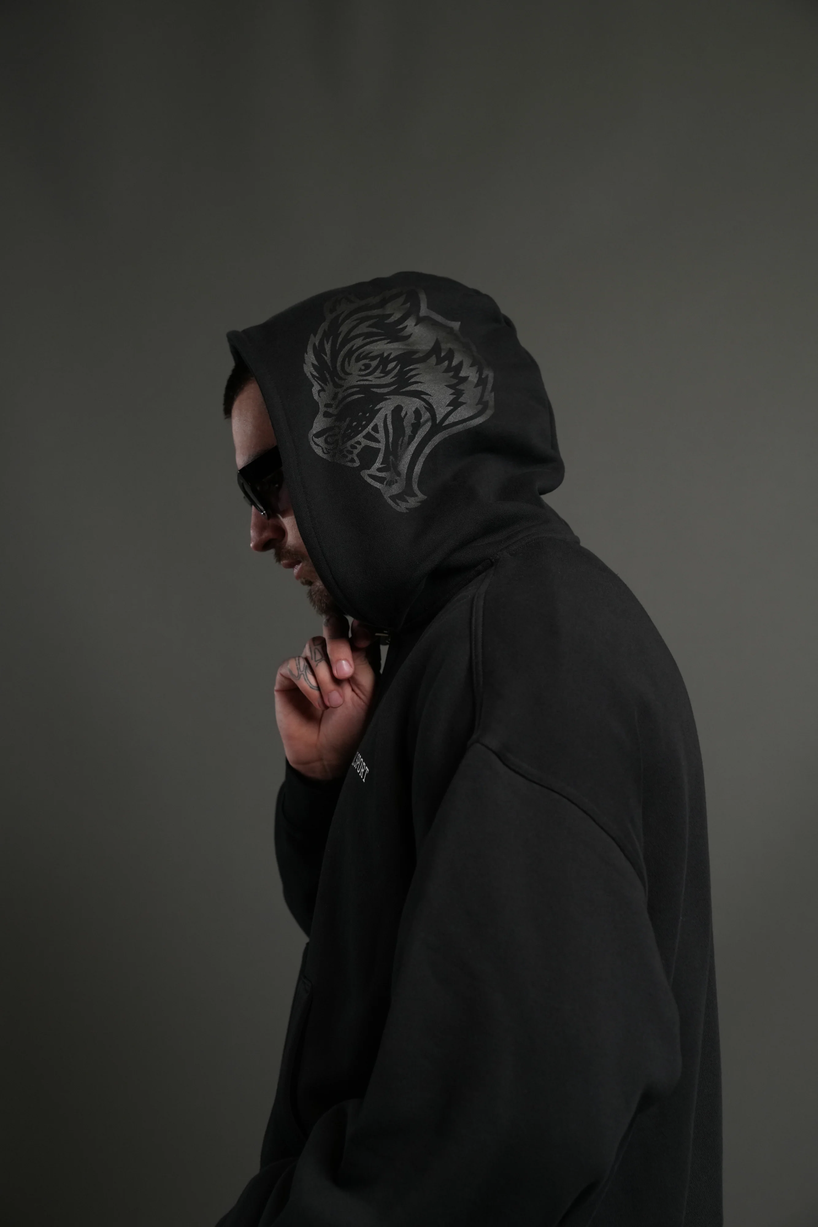 Inner Wolf Vex Double Zip Hoodie in Black - Image 13