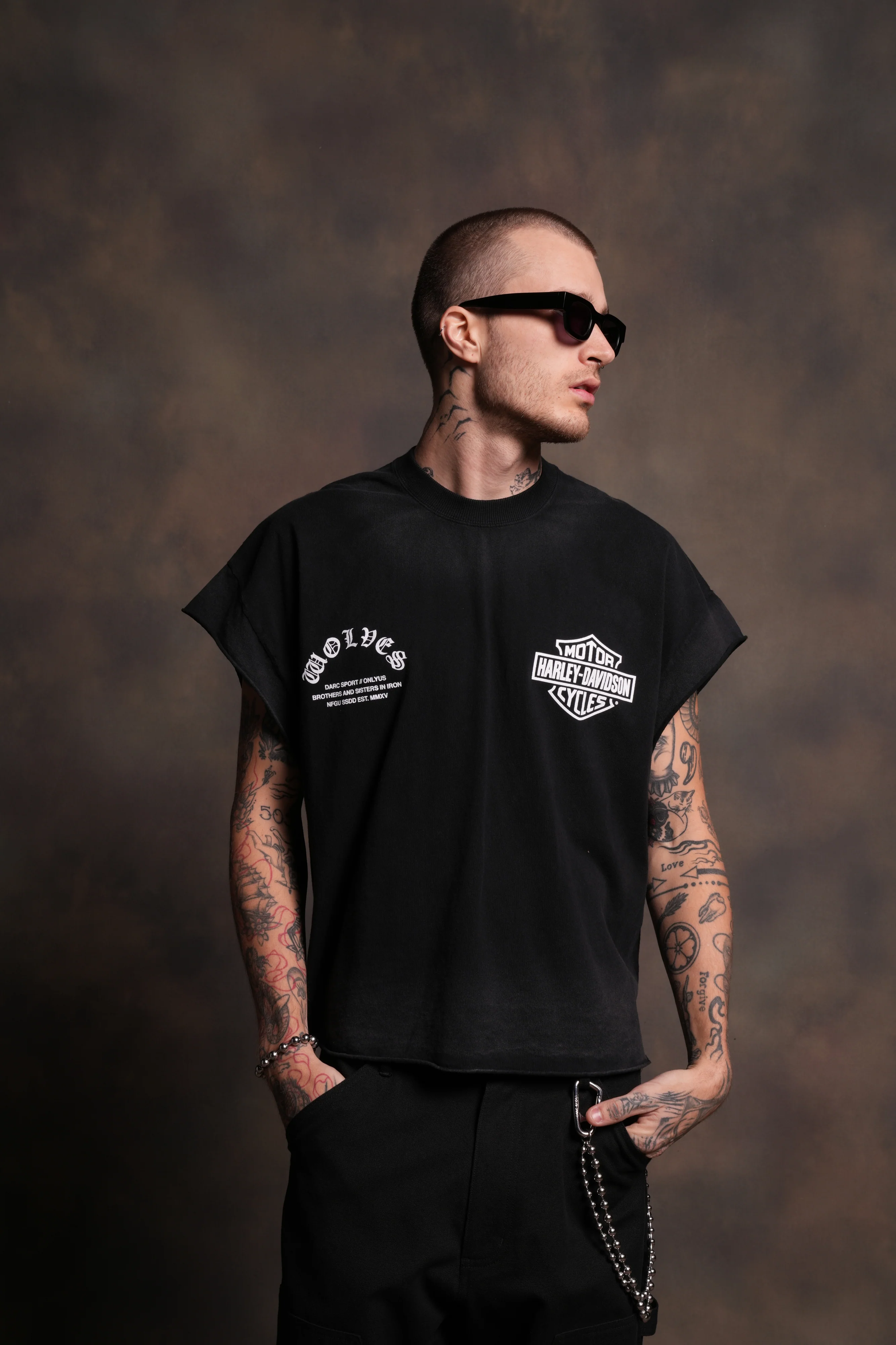 Iron Lightning Grunge Cut-Off Tee in Black Drift Wash - Image 2