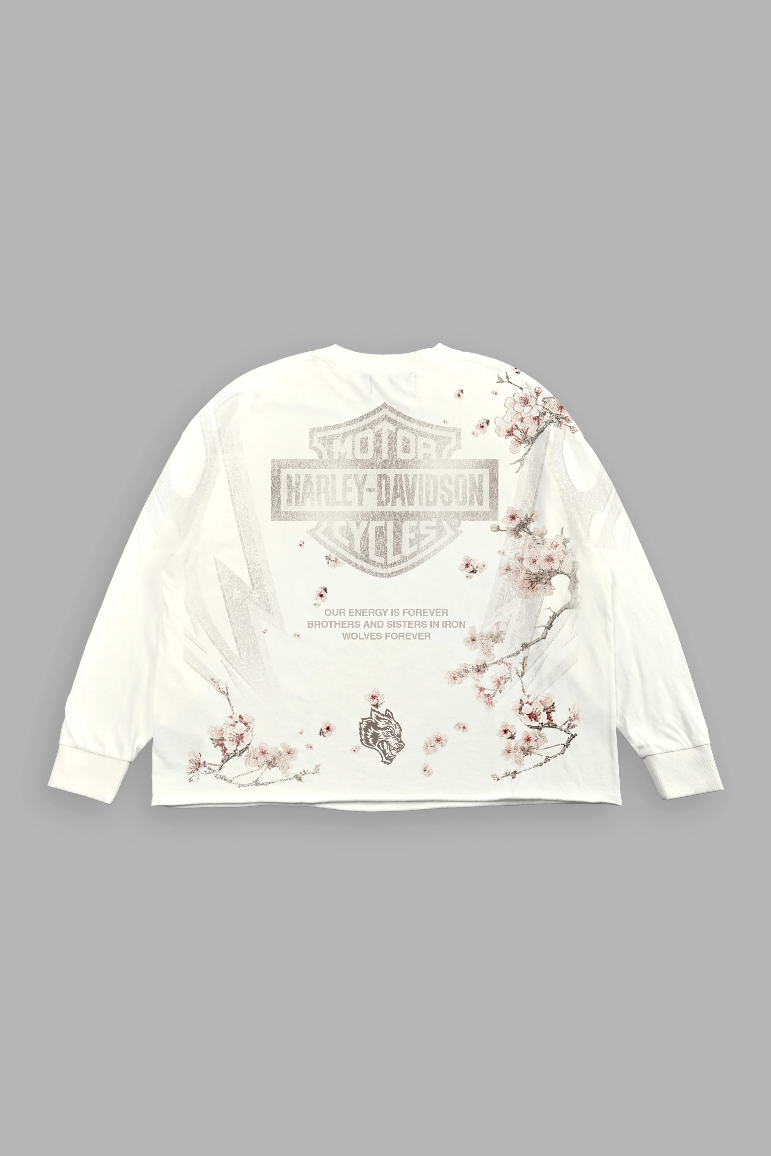 Iron Sakura Grunge Mid Length Raw Hem Ls Tee in White - Image 2