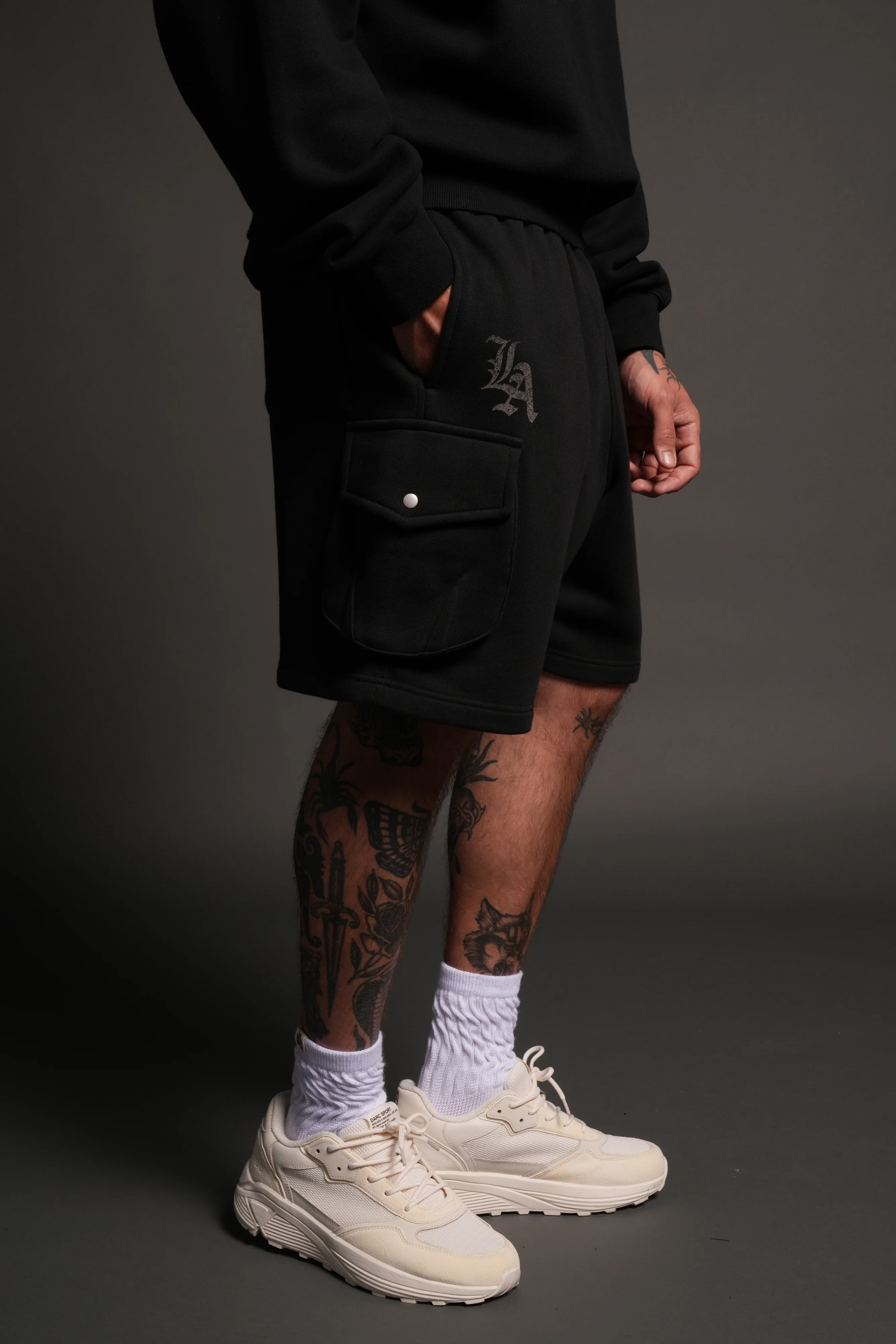 La Ca Frvr Cornell Cargo Sweat Shorts in Black - Image 5