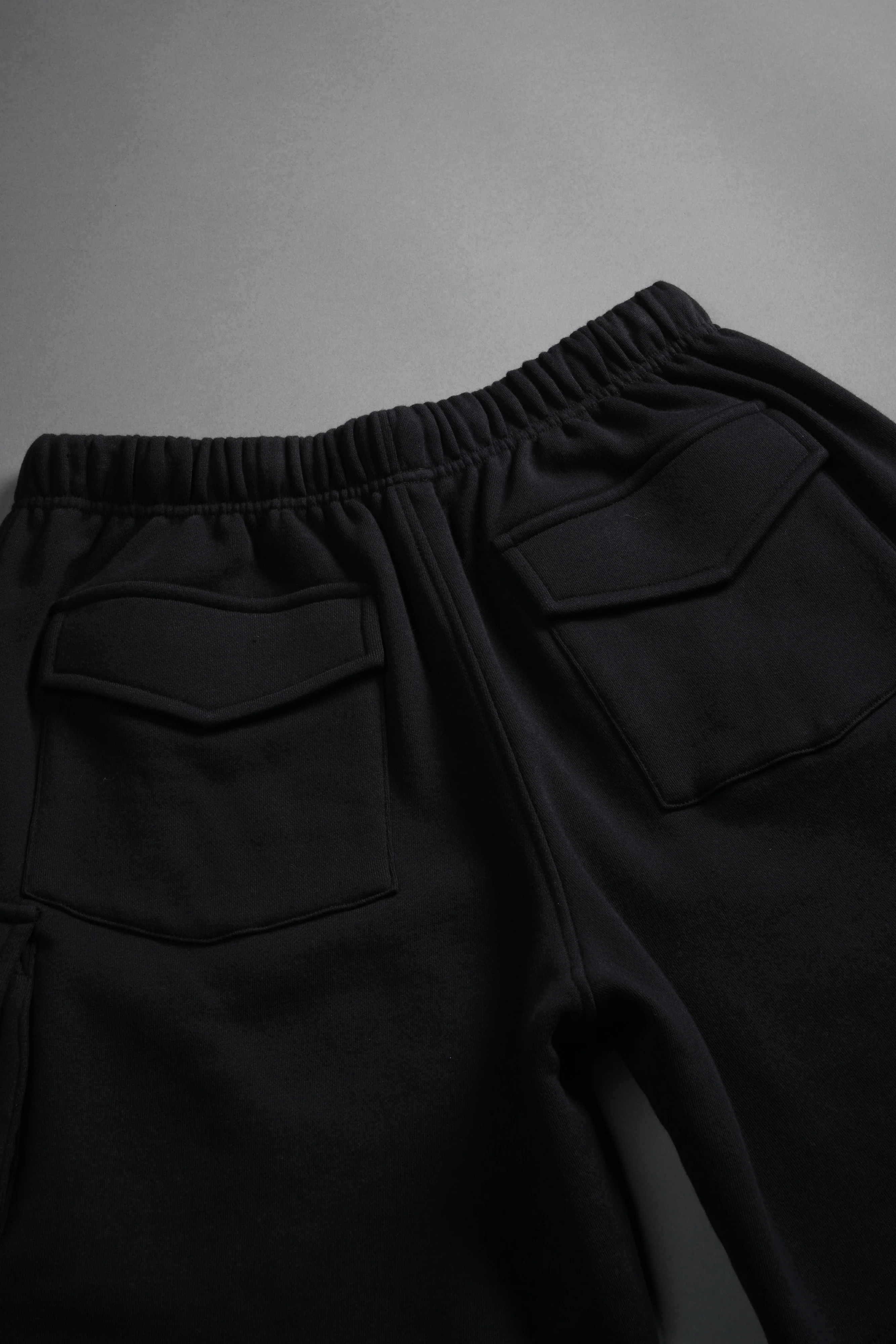 La Ca Frvr Cornell Cargo Sweat Shorts in Black - Image 7
