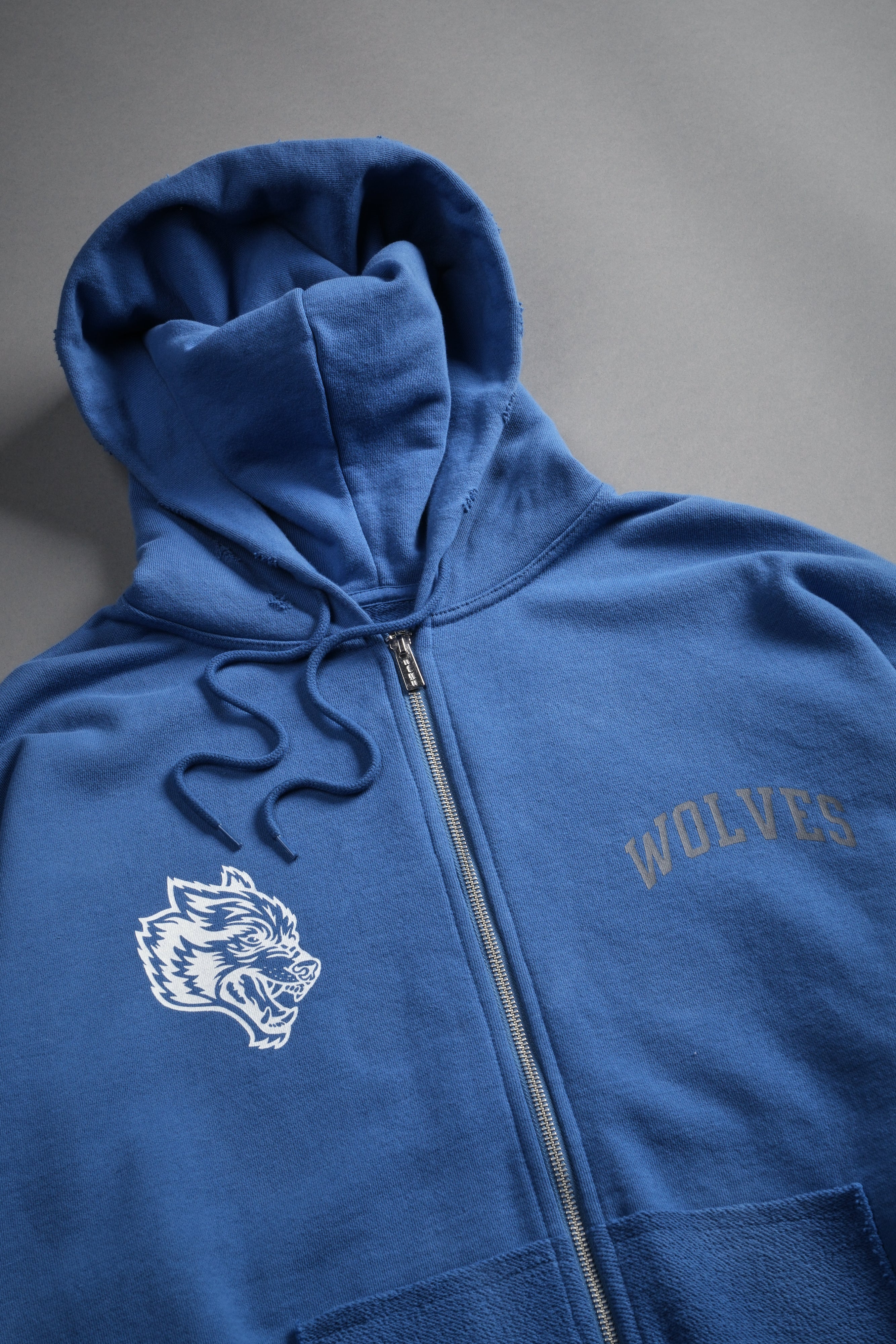 La Ca Frvr Grunge Moatis Zip Hoodie in La Blue - Image 15