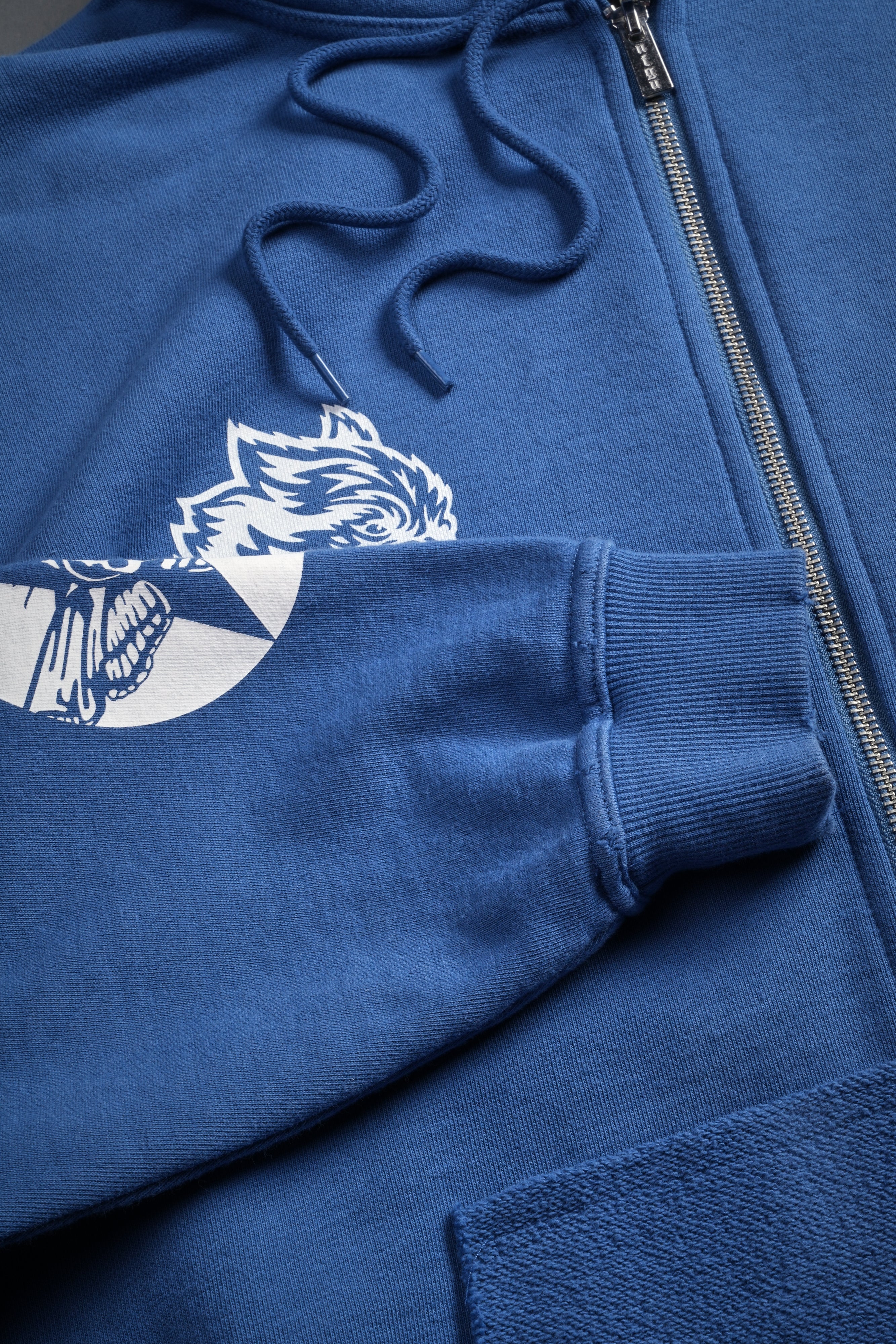 La Ca Frvr Grunge Moatis Zip Hoodie in La Blue - Image 16