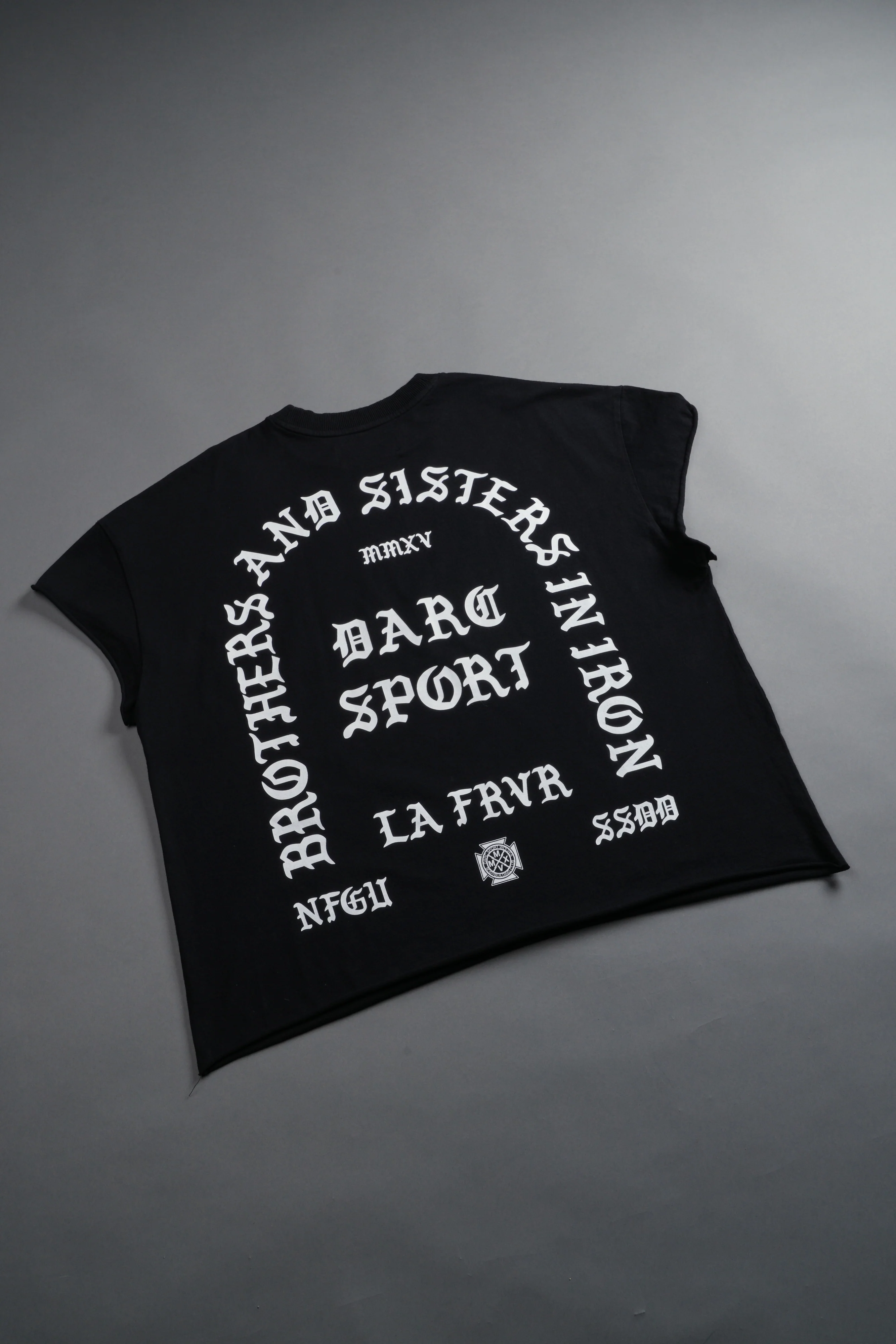 La Cherub Grunge Mid Length Raw Hem Cap Sleeve Tee in Black - Image 8