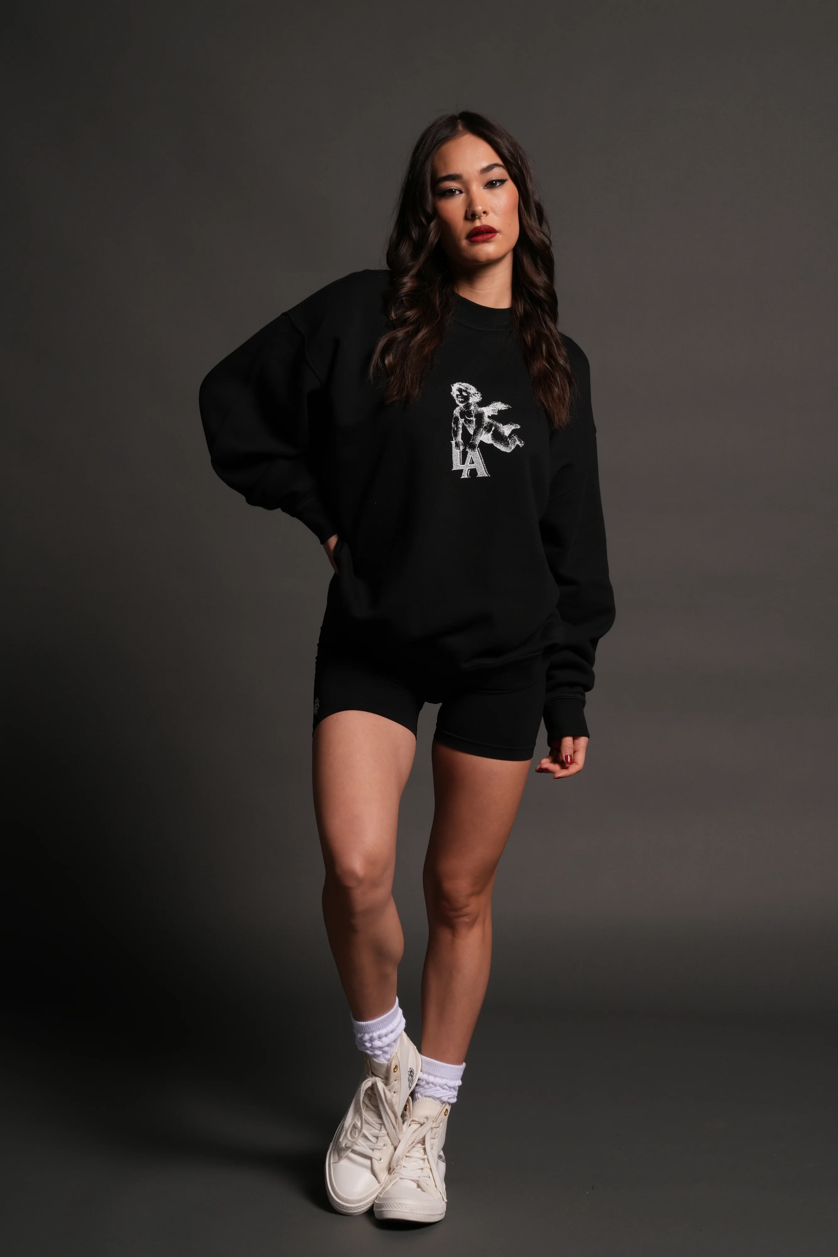 La Cherub London Crewneck in Black - Image 15