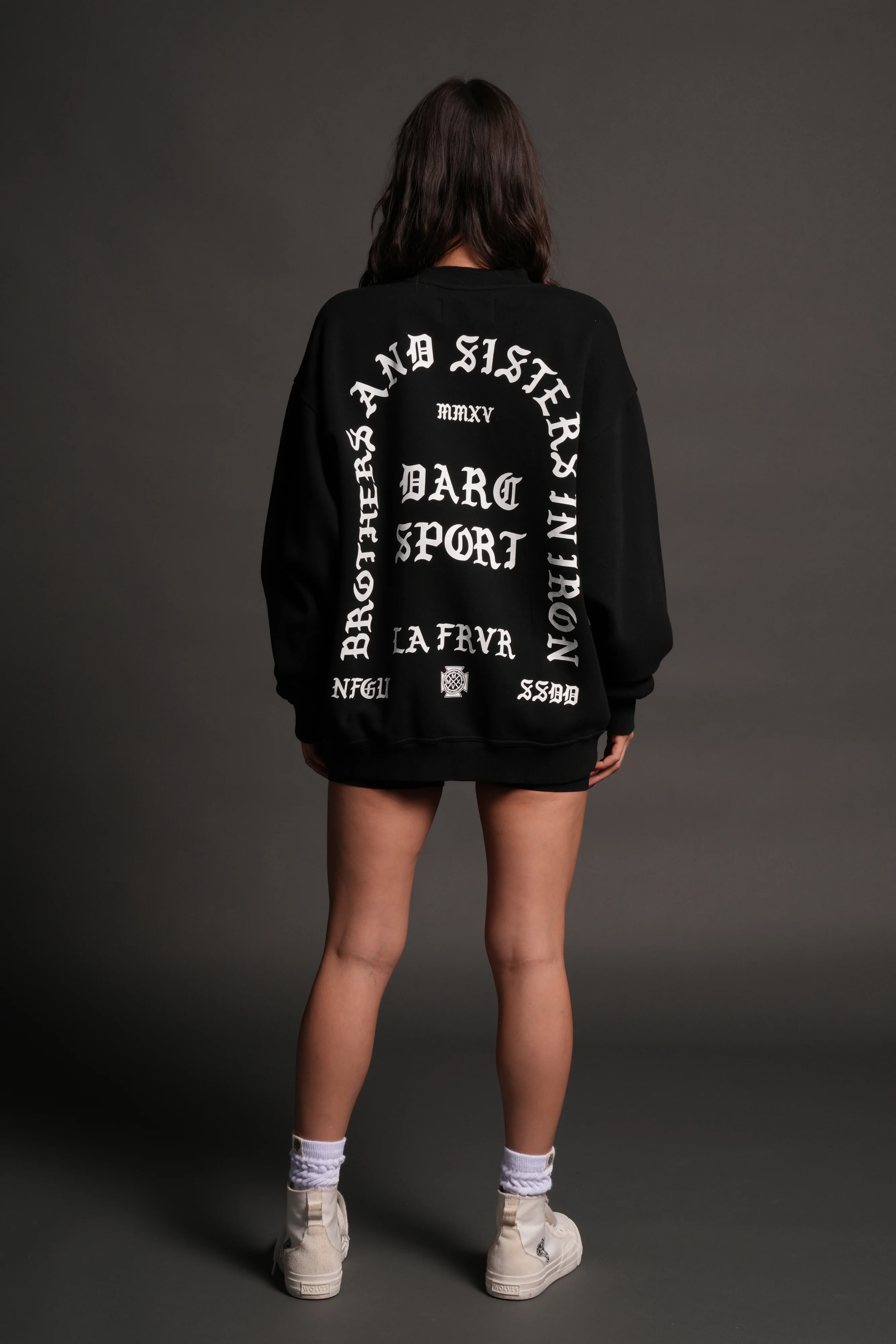 La Cherub London Crewneck in Black - Image 16