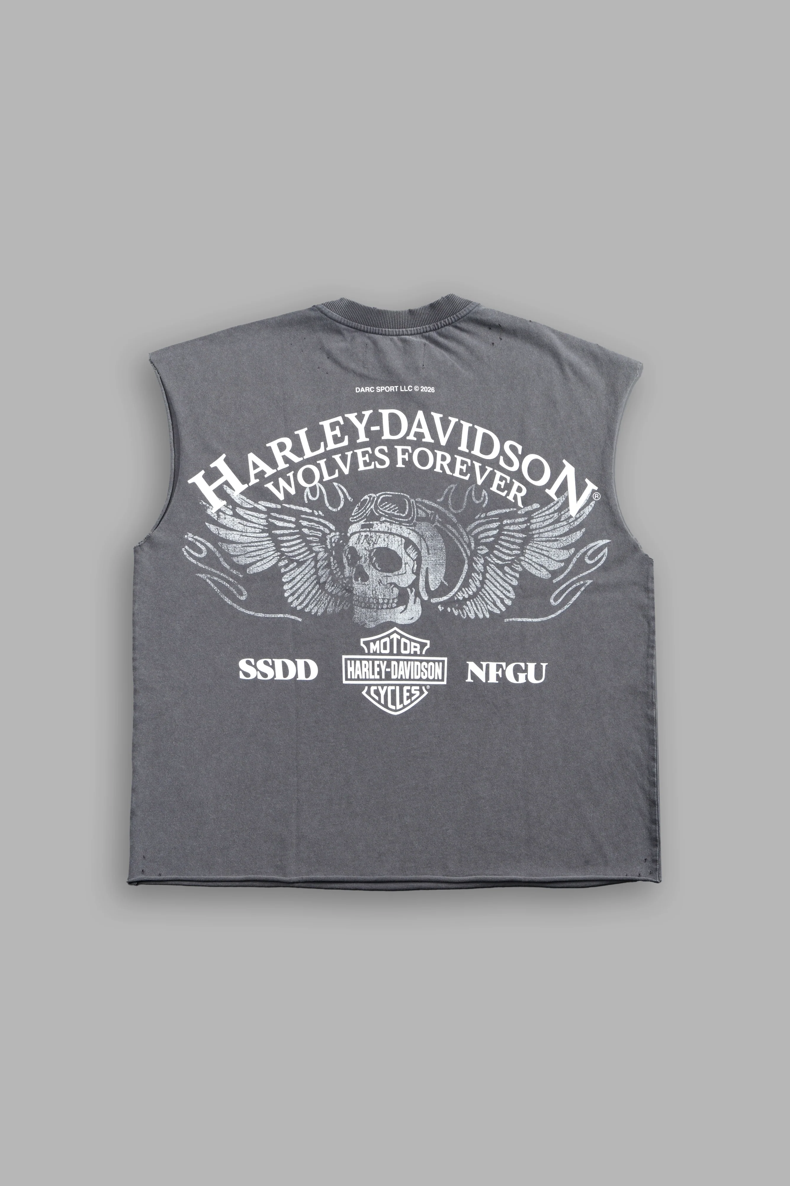 Live Free H-D Distressed Grunge Mid Length Raw Hem Muscle Tee in Slate Gray