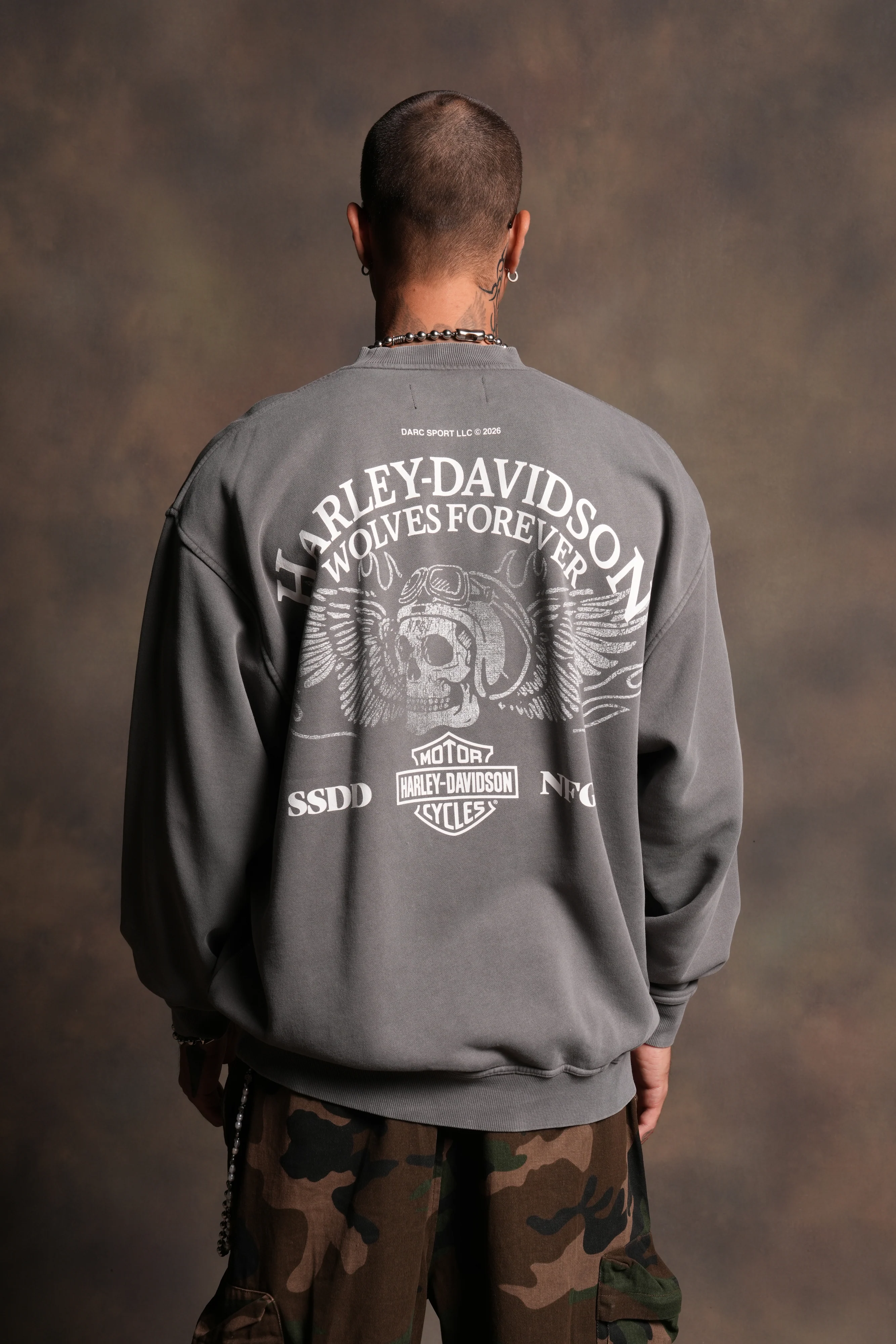 Live Free H-D London Crewneck in Slate Gray - Image 4