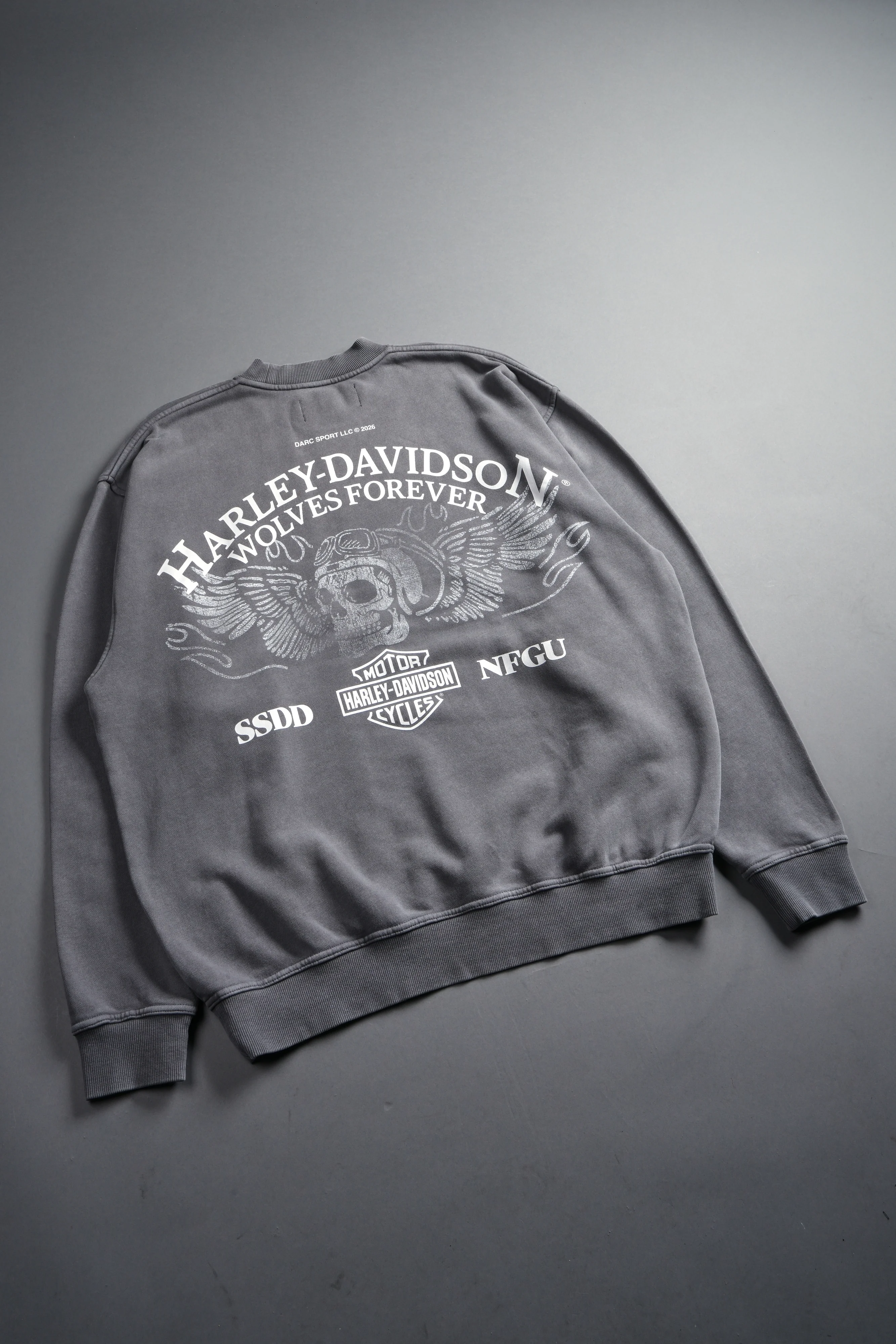 Live Free H-D London Crewneck in Slate Gray - Image 9