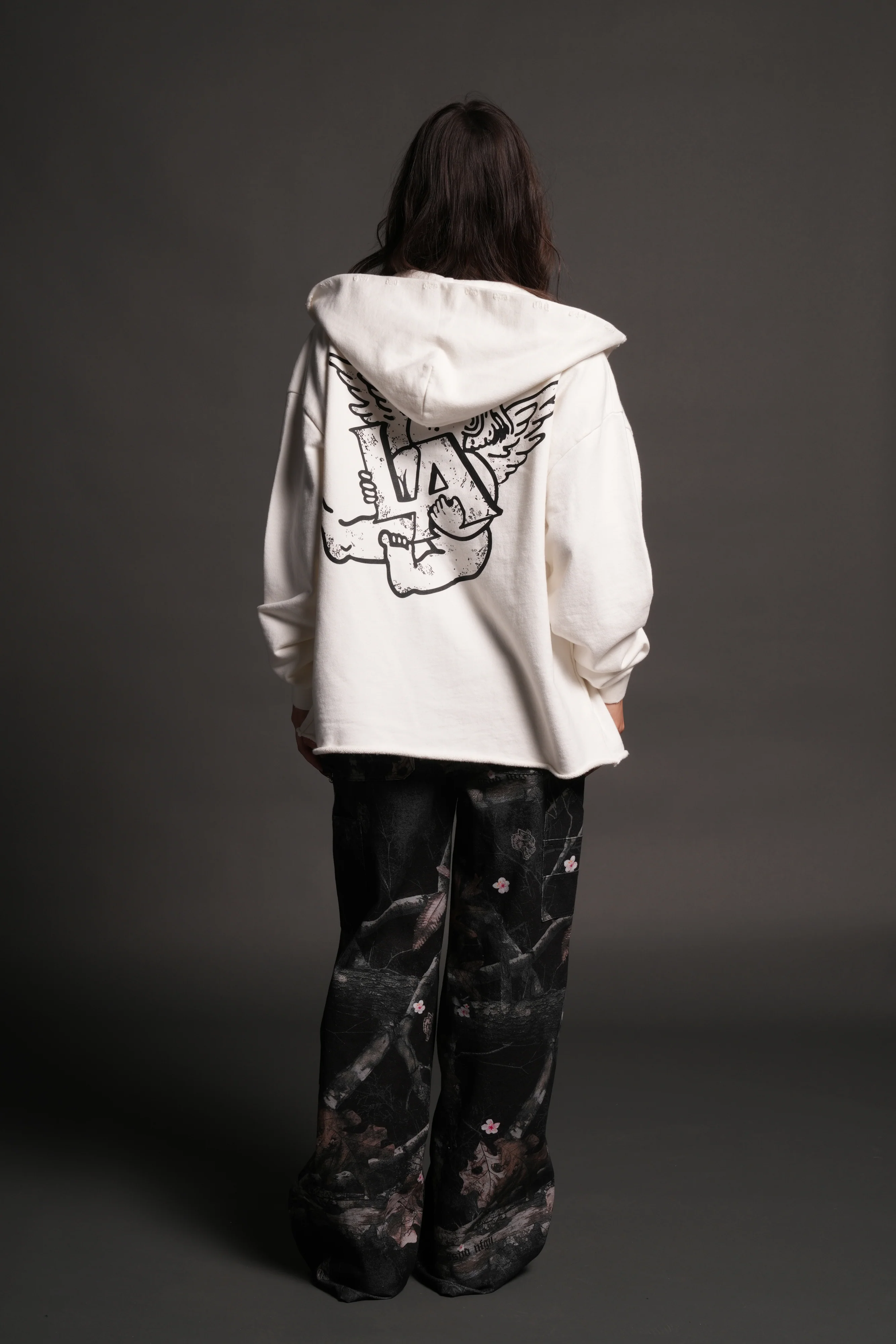 Los Cherub Distressed Grunge Mid Length Raw Hem Zip Hoodie in Cream - Image 12