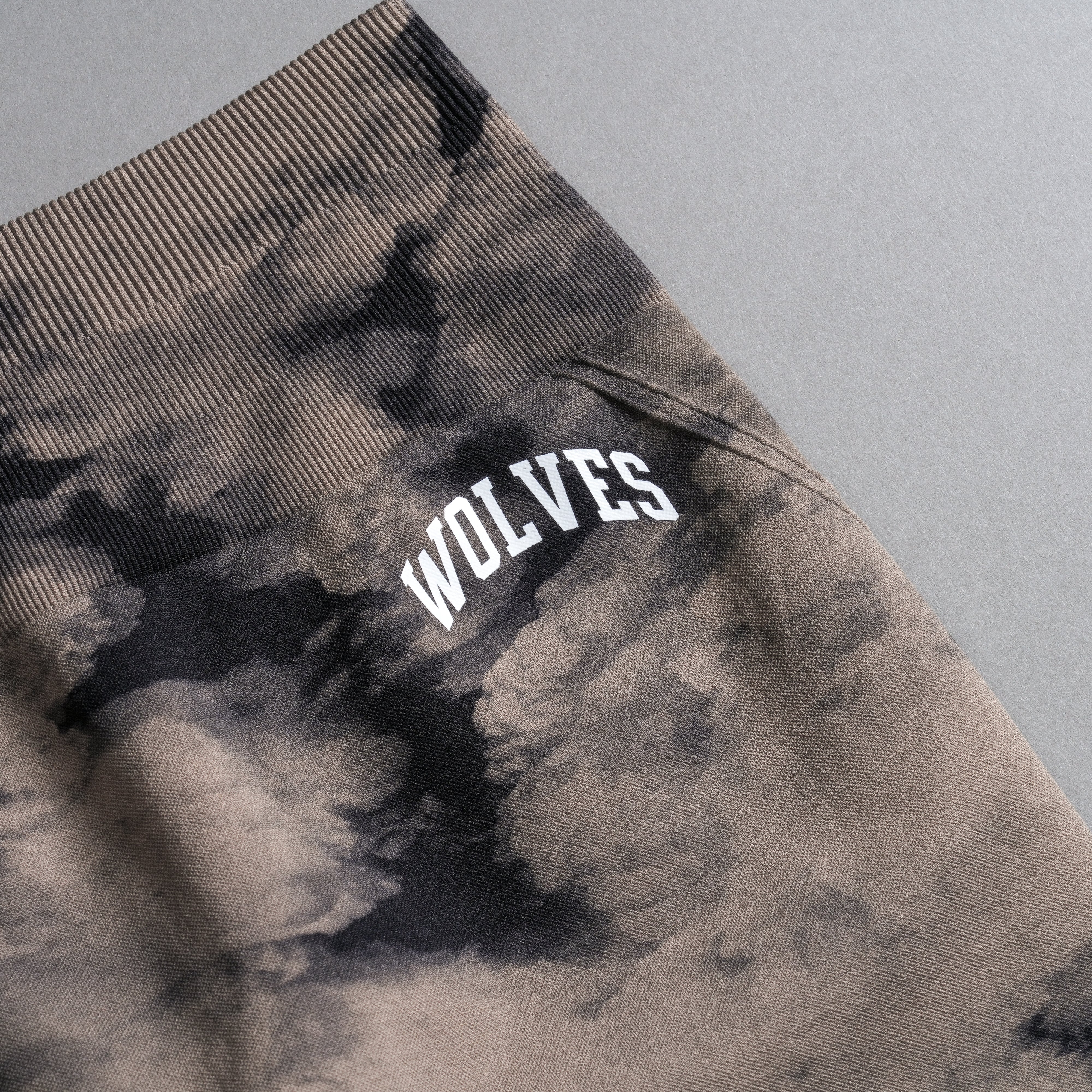 Loyalty Everson Seamless "Huxley" Shorts in Taupe Ghost Clouds - Image 8