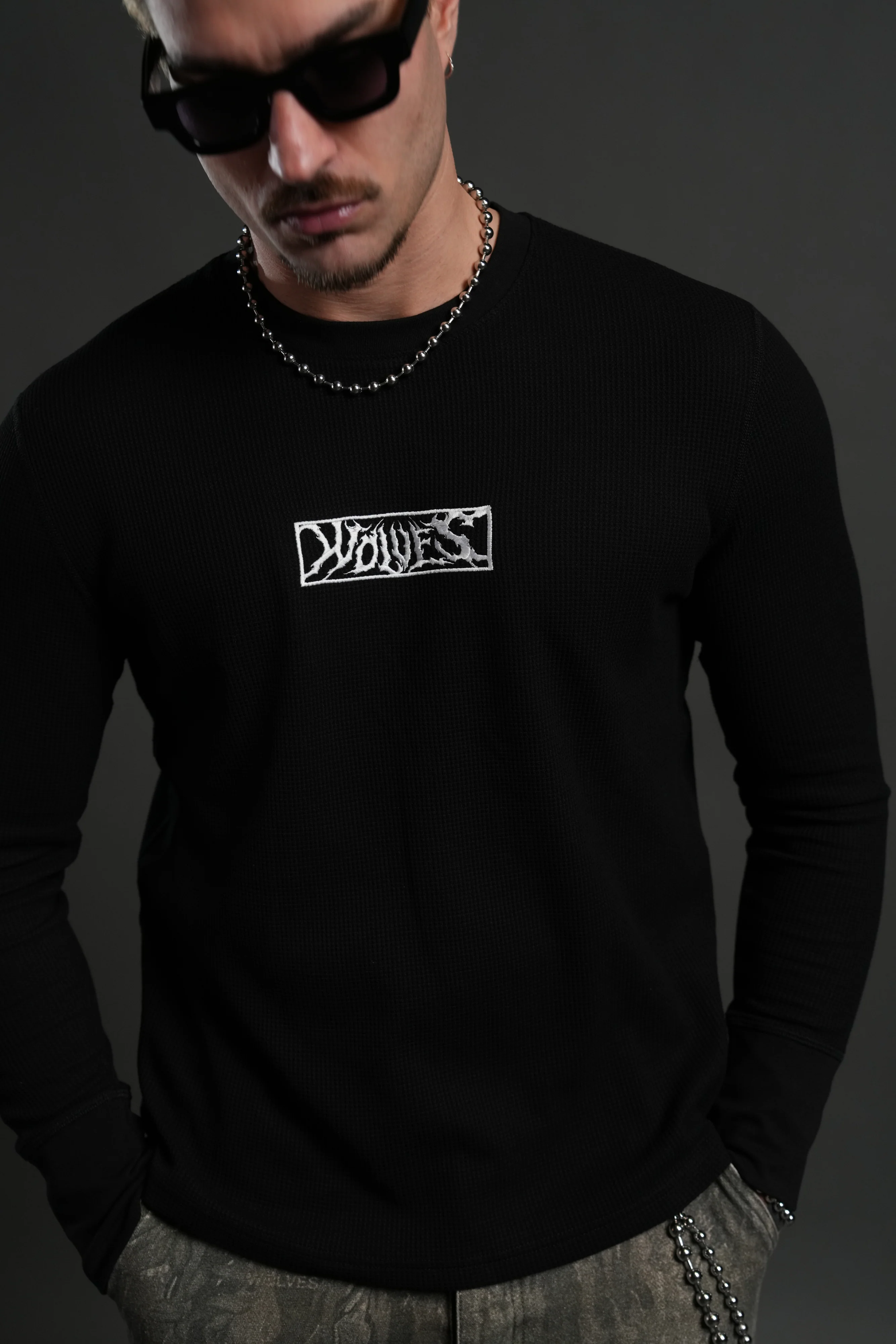 Midnight Wolves Lightweight Thermal in Black - Image 6