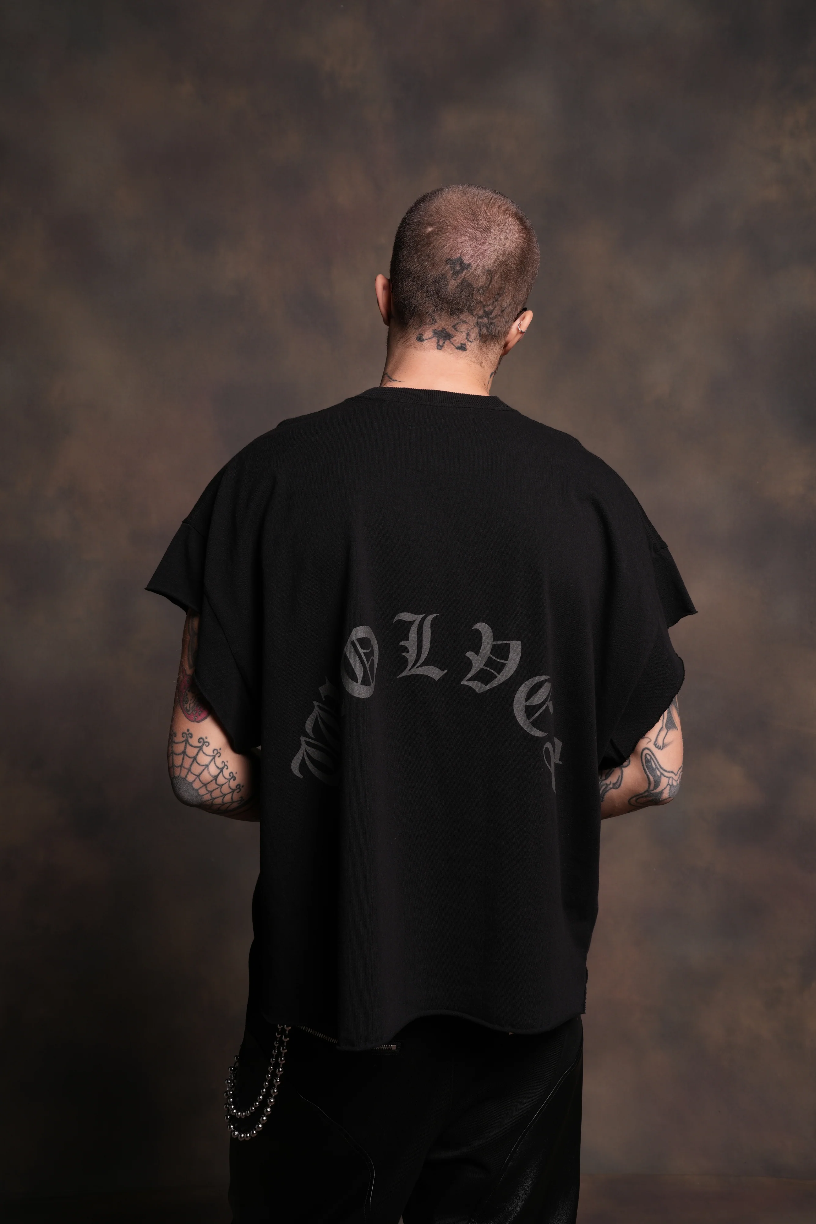 Our Clubs Grunge Cut-Off Tee in Black - Image 2