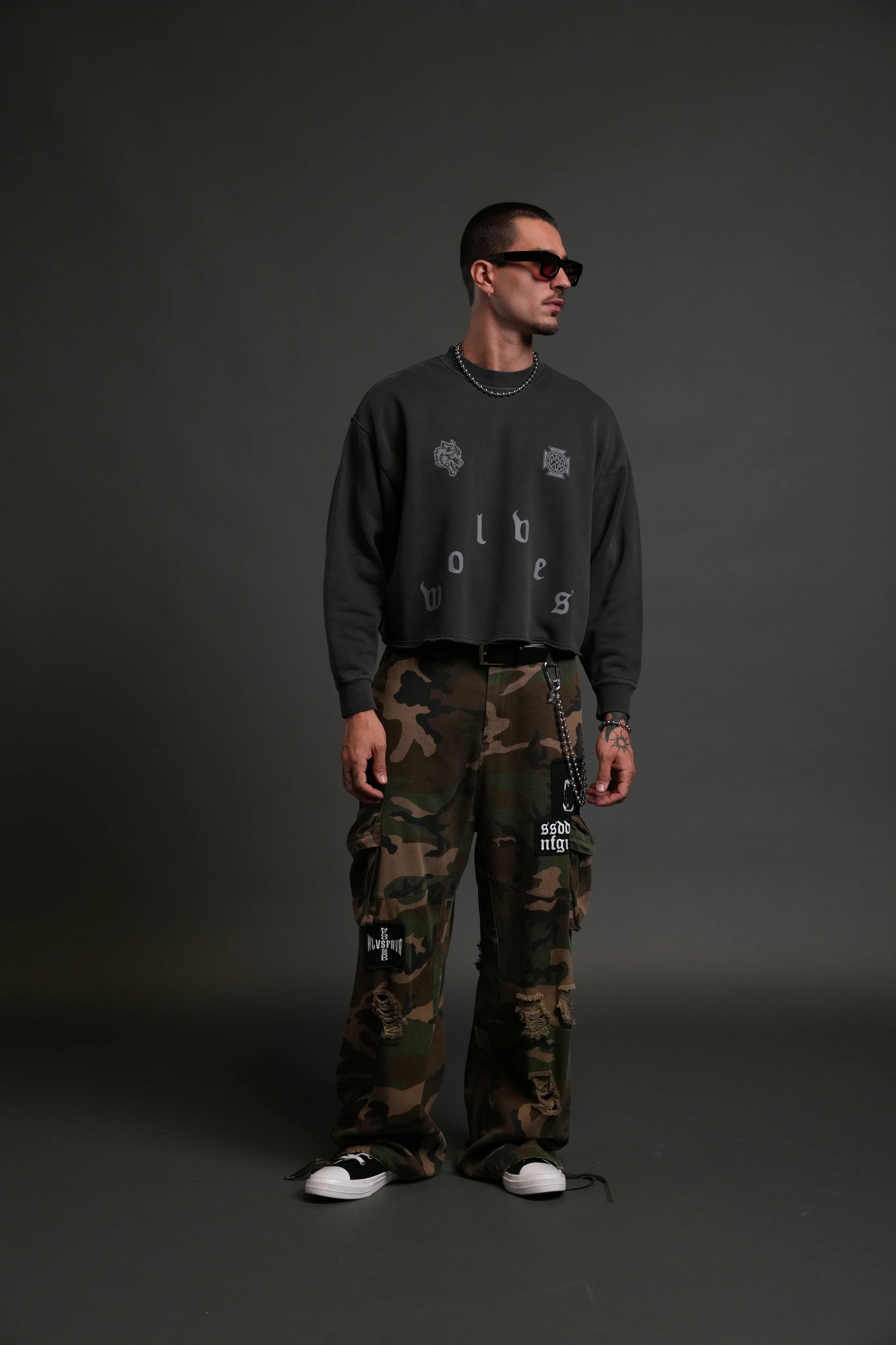 Pyramid Wolves Raw Hem "Box Cut" Crewneck in Wolf Gray - Image 5