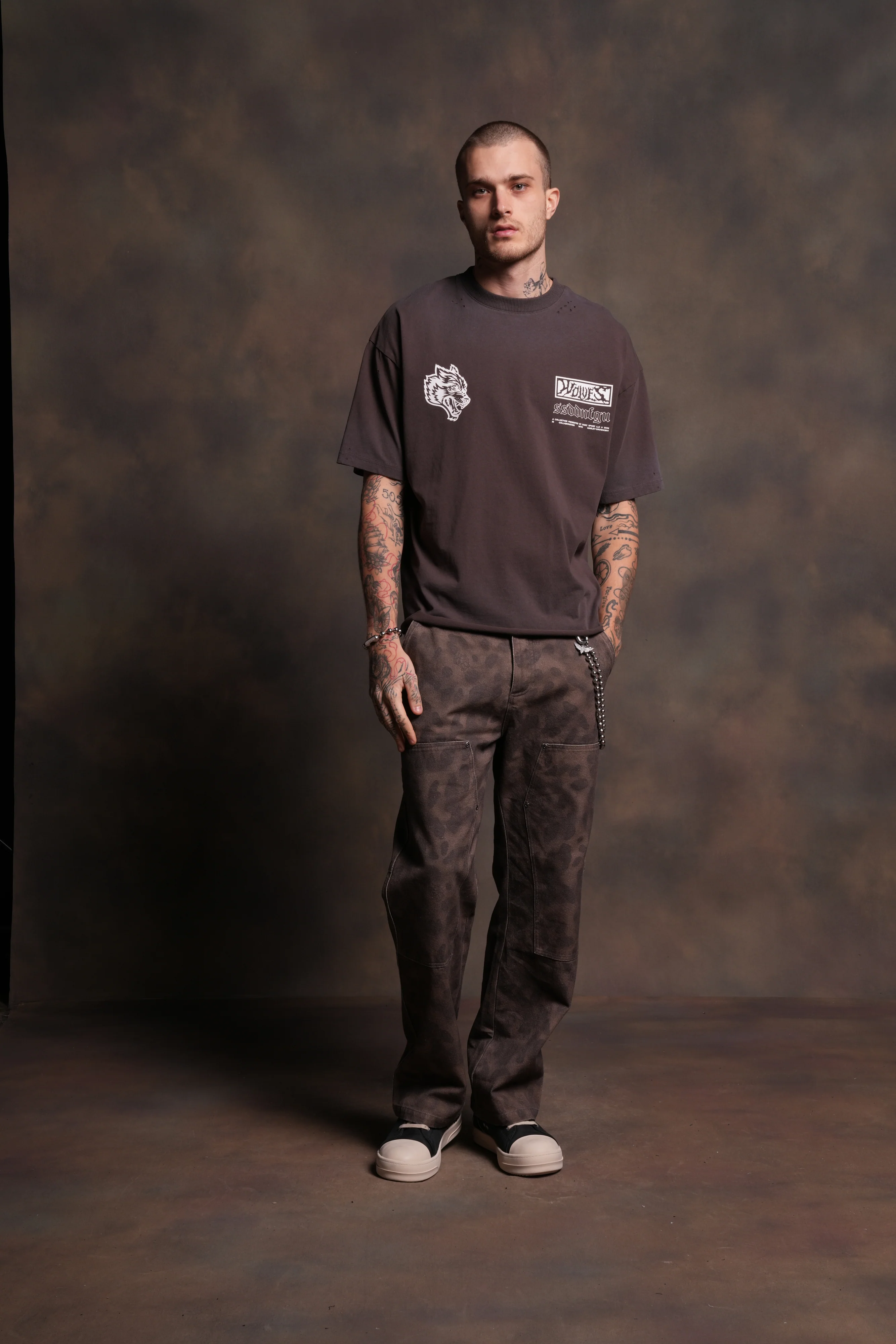 Ride Forever Distressed Grunge Mid-Length Raw Hem Tee in Darc Brown Drift Wash - Image 5