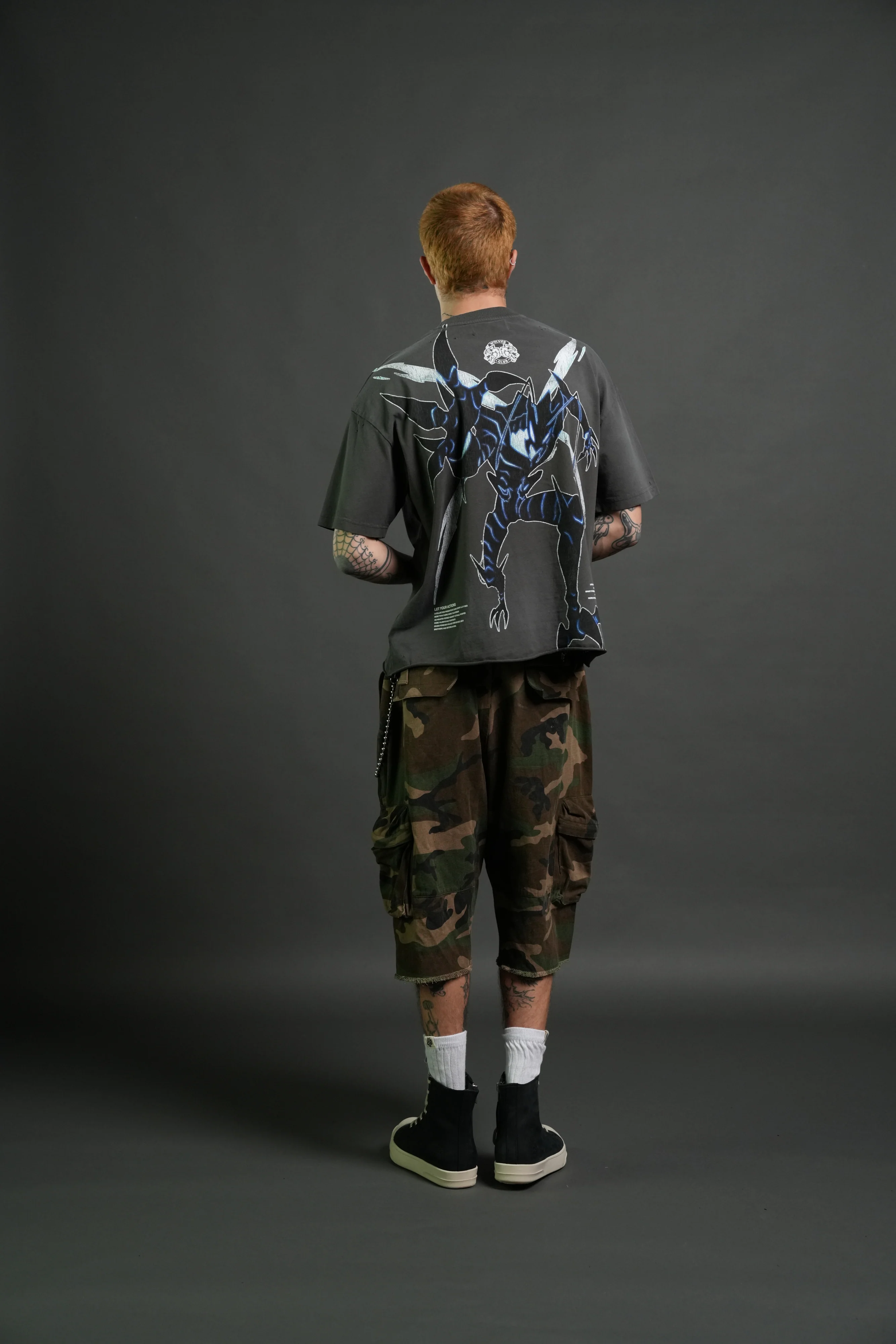 Rise of Beru Grunge Mid-Length Raw Hem Tee in Wolf Gray Sun Fade - Image 6