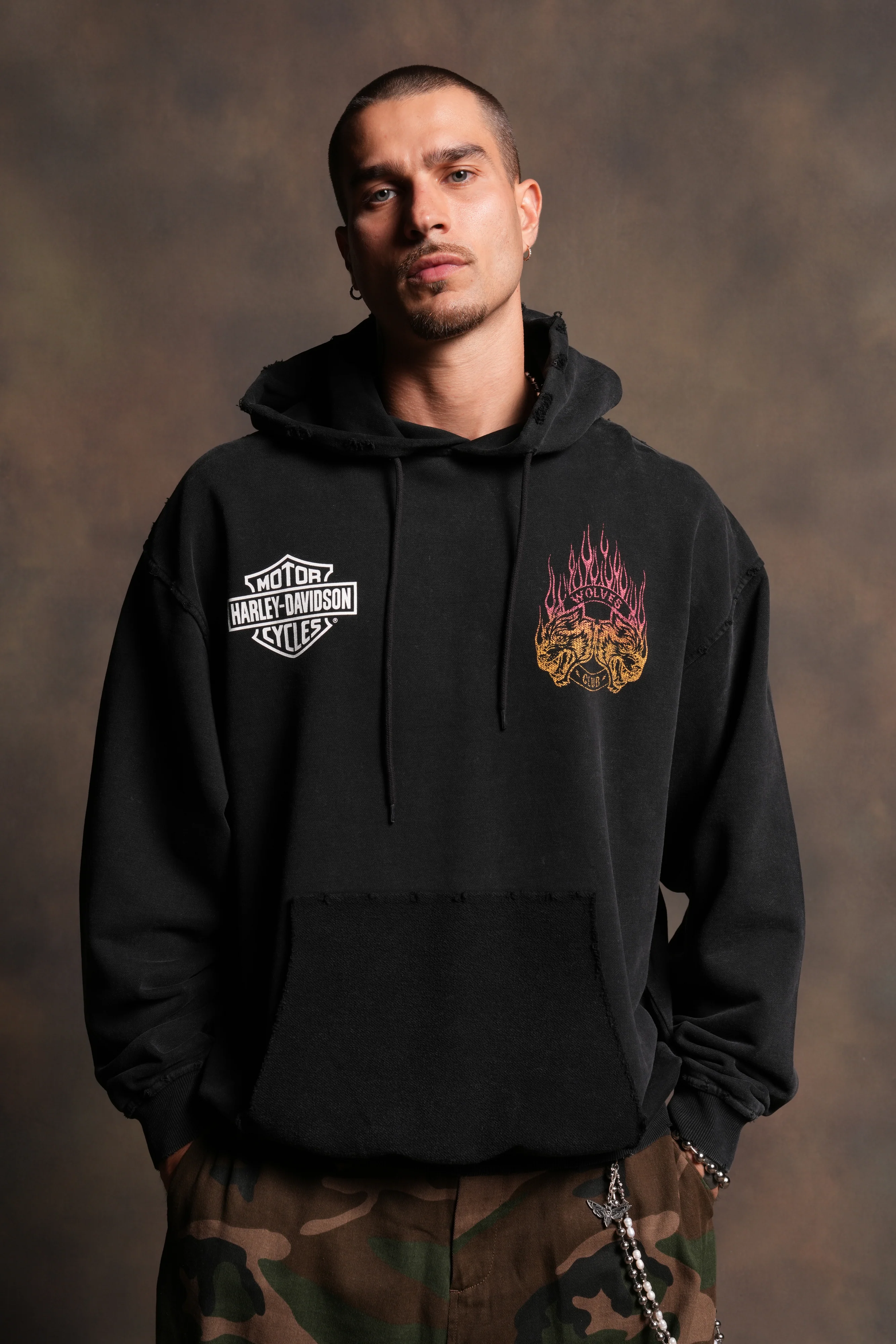 Rising Sun Grunge Moatis Hoodie in Washed Black - Image 2