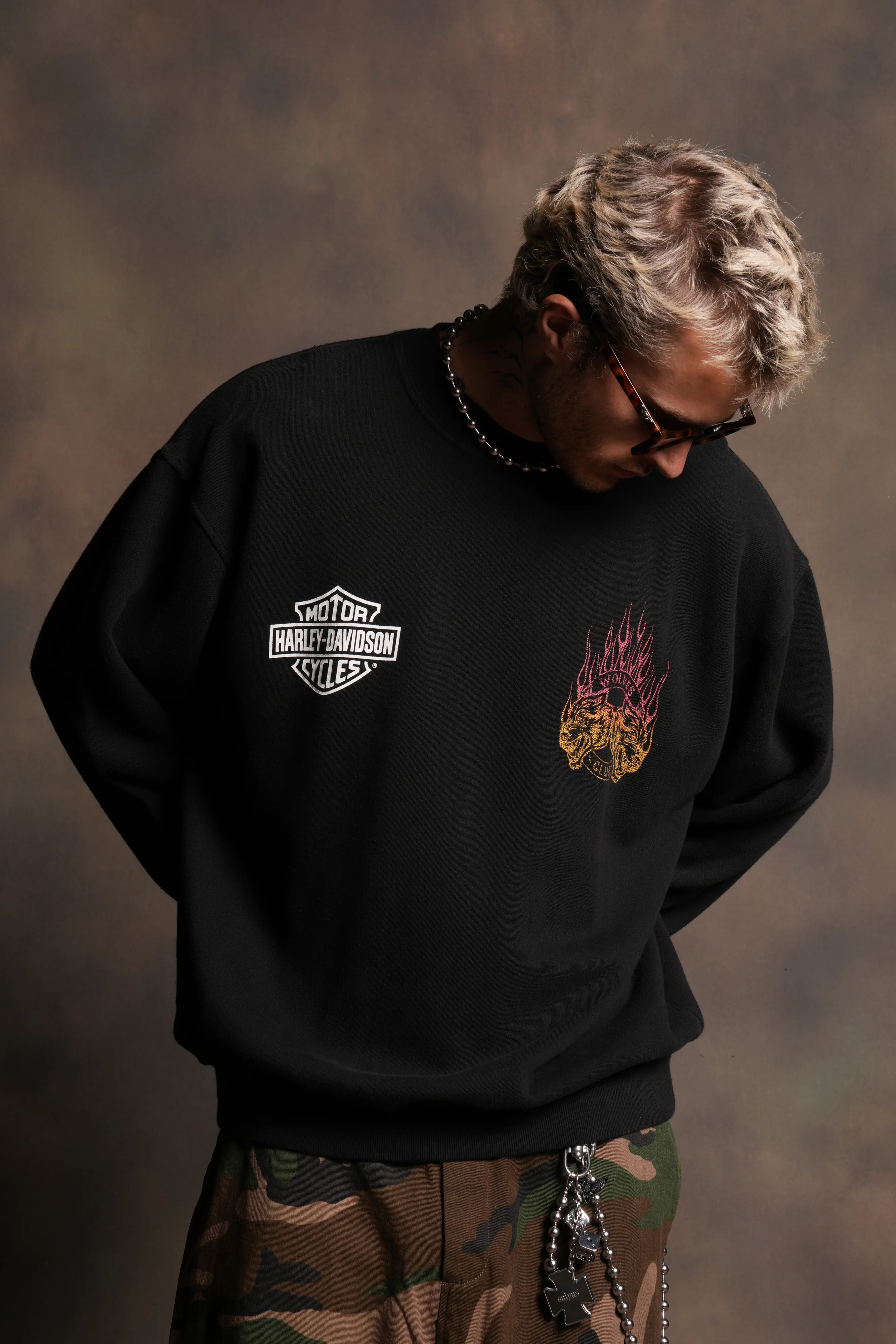 Rising Sun London Crewneck in Black - Image 3