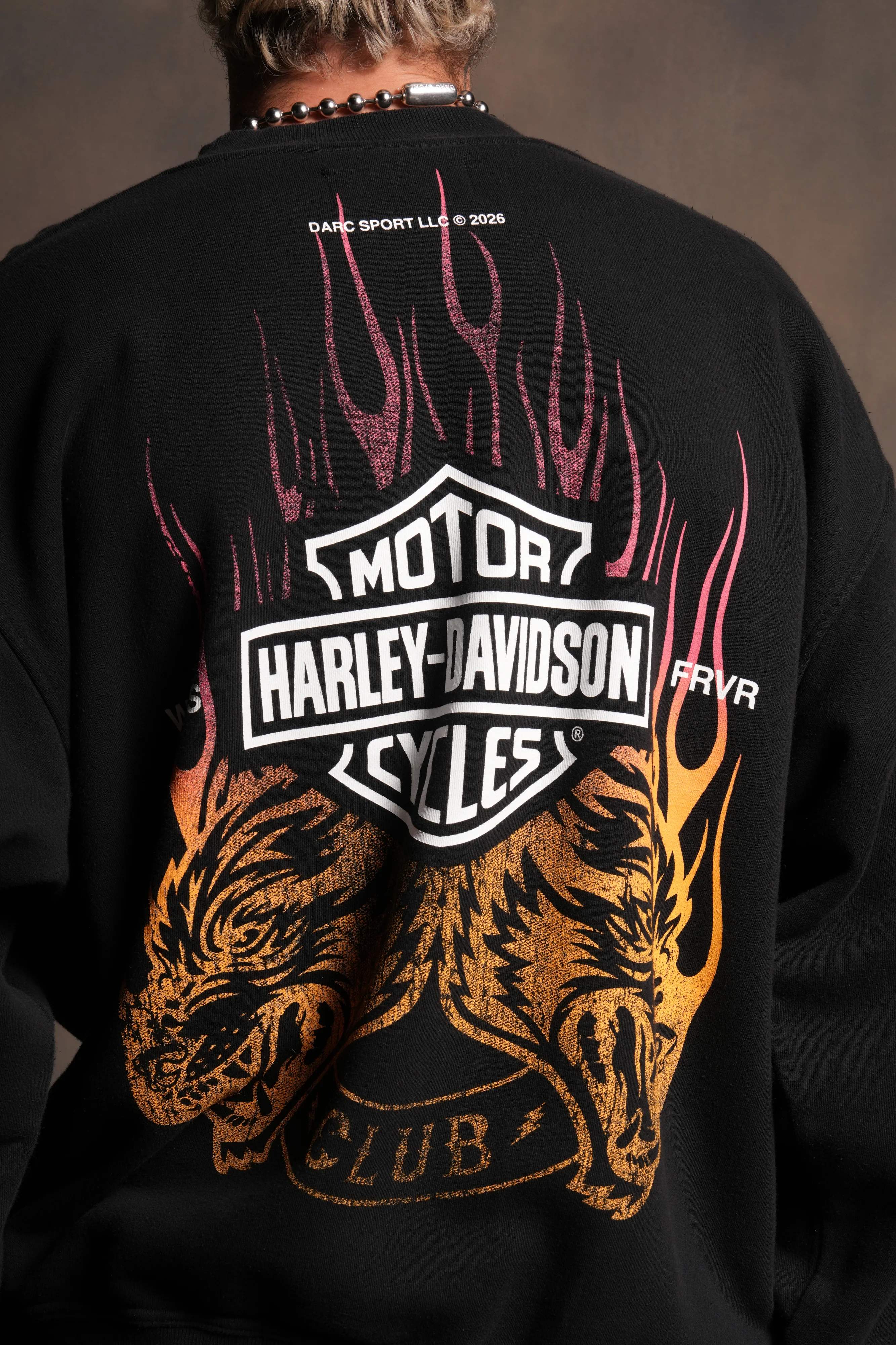 Rising Sun London Crewneck in Black - Image 7