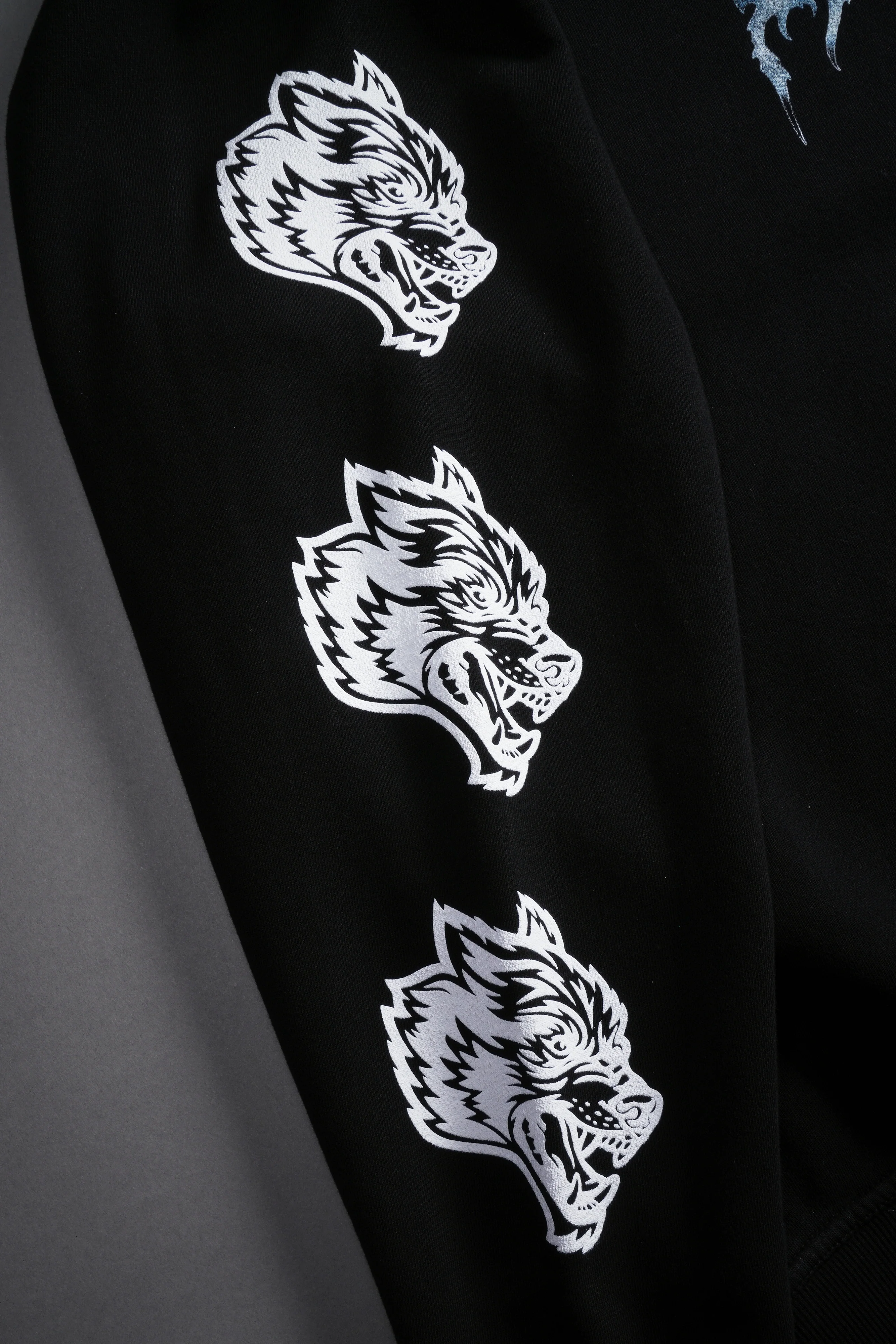 Rule The Galaxy London Crewneck in Black - Image 4